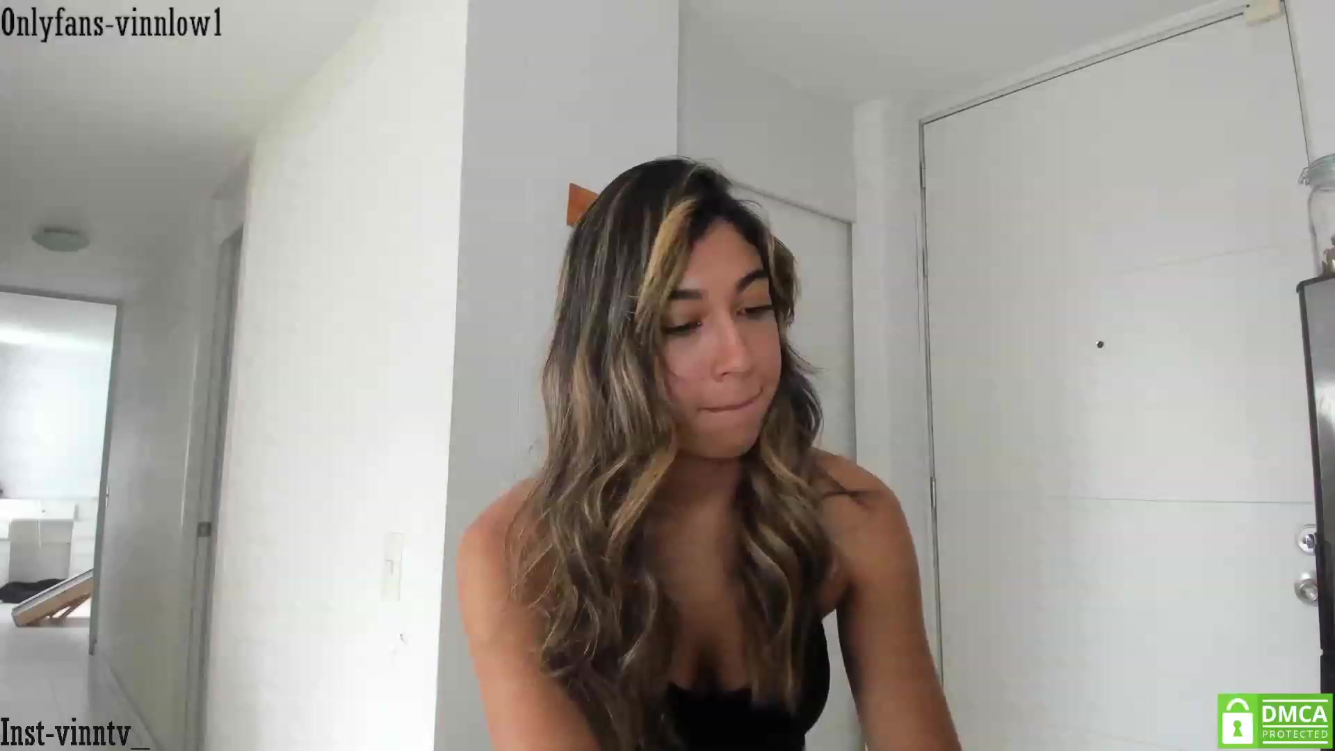 Gallery image thumbnail from Vinnlow's myfreecams stream on, 10/19/2023, 17:22 image 20 of 20