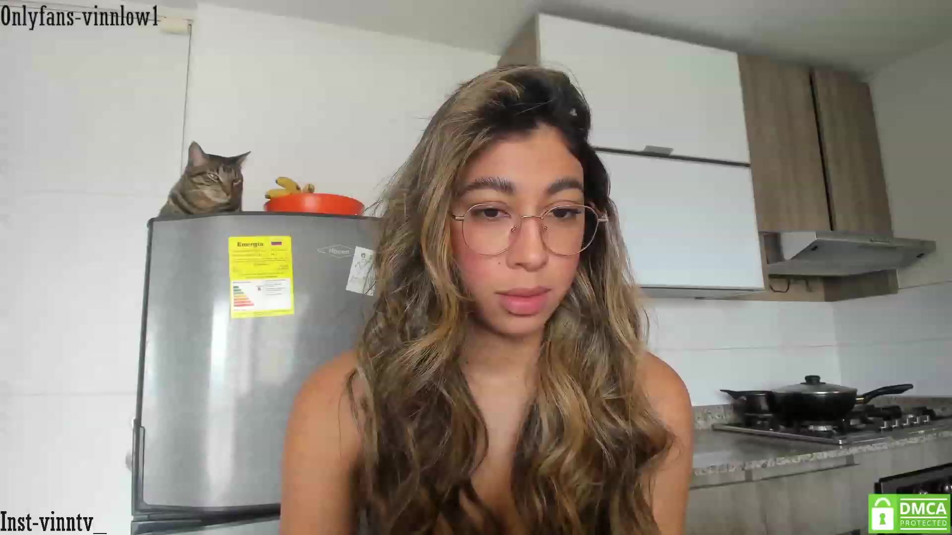 Gallery image thumbnail from Vinnlow's myfreecams stream on, 10/29/2023, 16:12 image 16 of 20