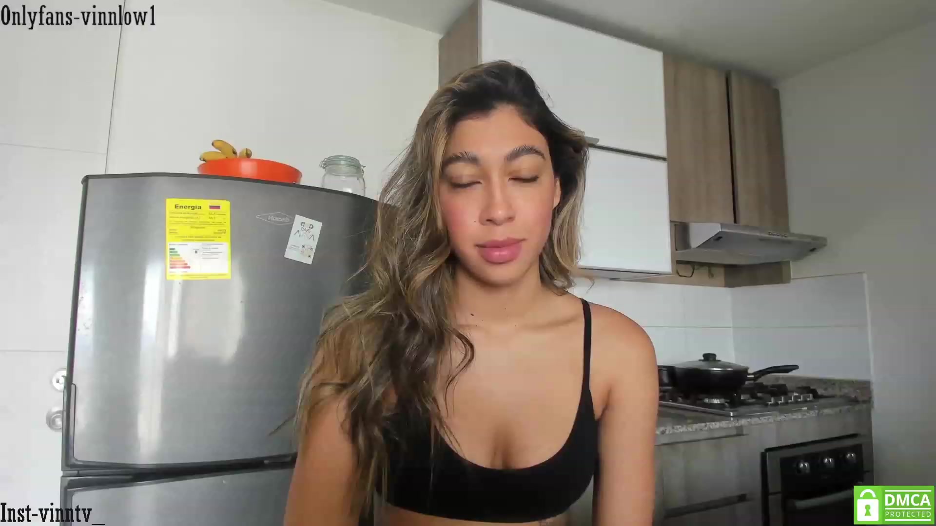 Gallery image thumbnail from Vinnlow's myfreecams stream on, 10/29/2023, 17:22 image 7 of 20
