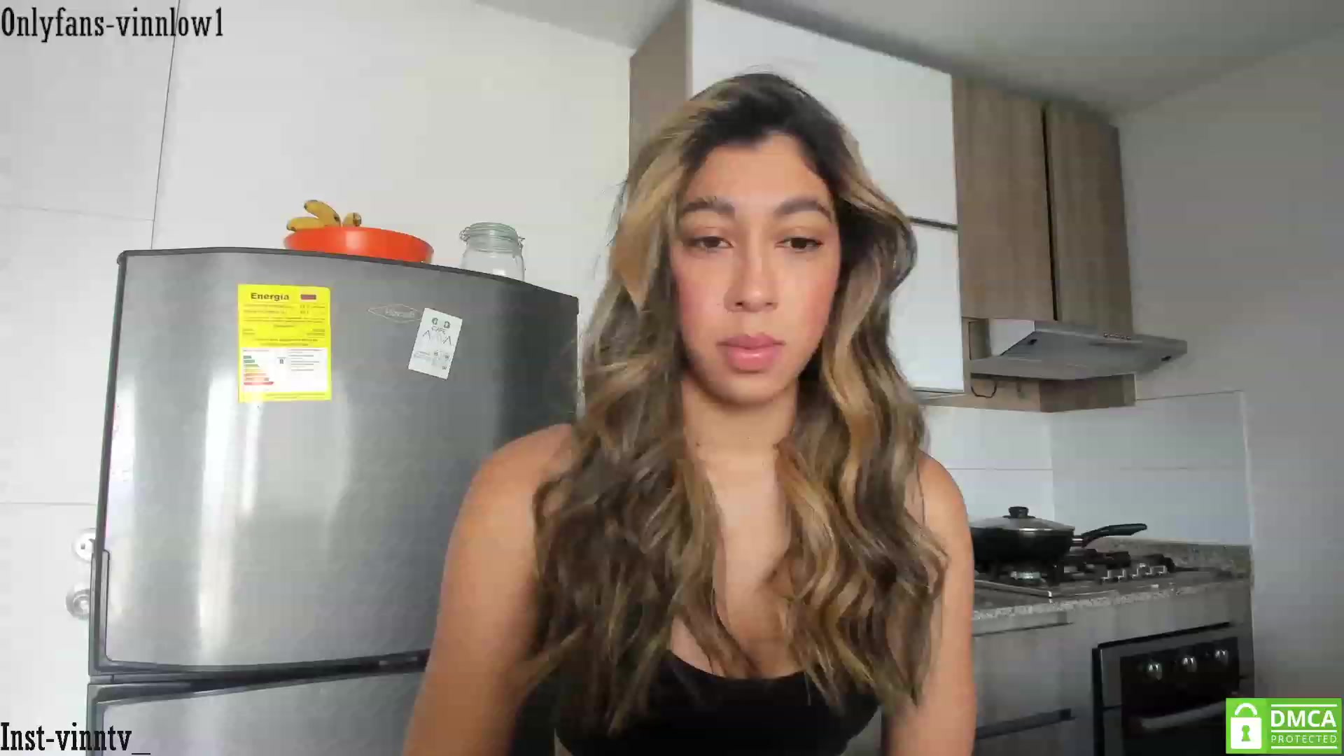Gallery image thumbnail from Vinnlow's myfreecams stream on, 10/29/2023, 17:22 image 14 of 20