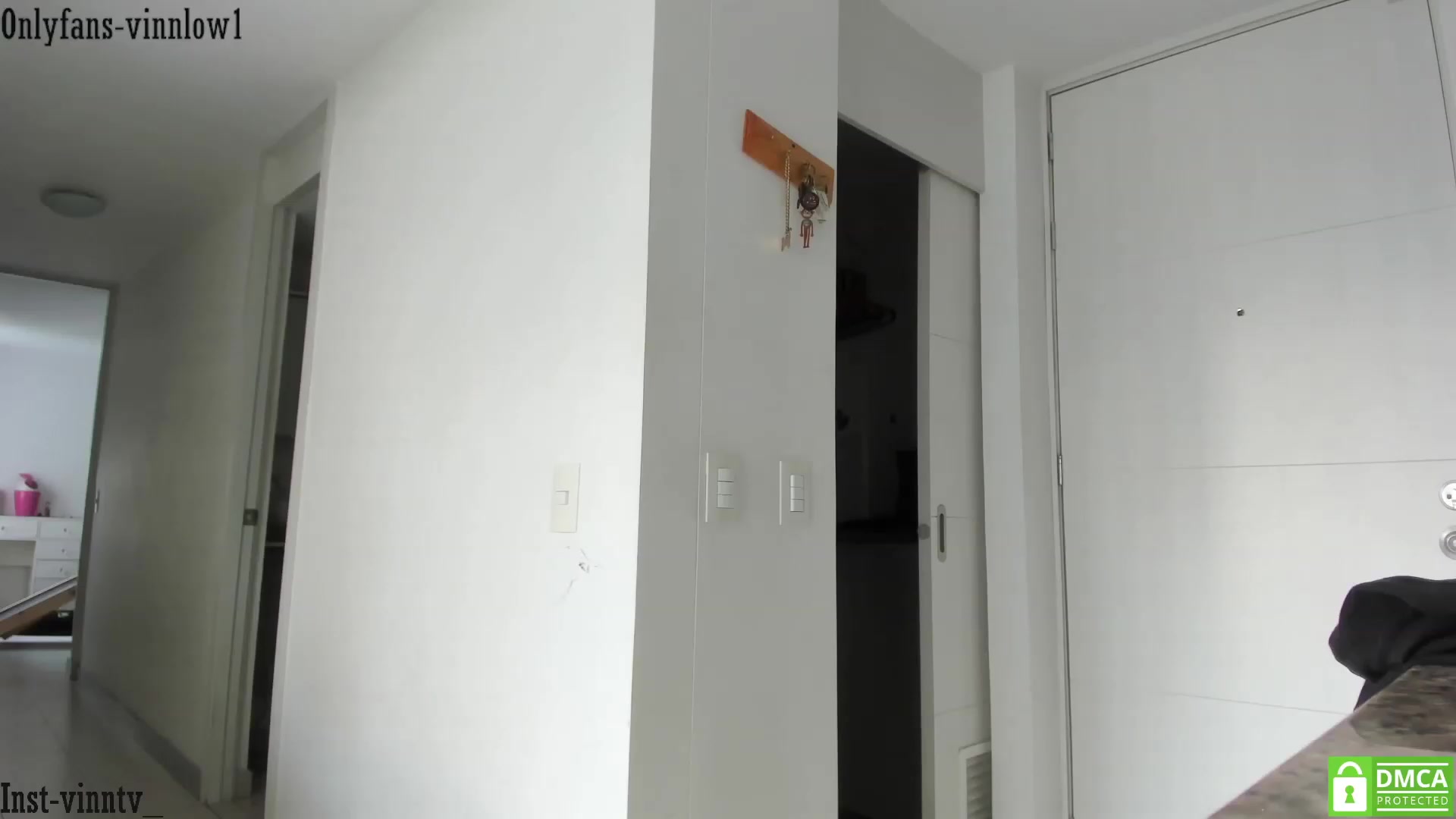 Gallery image thumbnail from Vinnlow's myfreecams stream on, 11/17/2023, 20:57 image 17 of 20