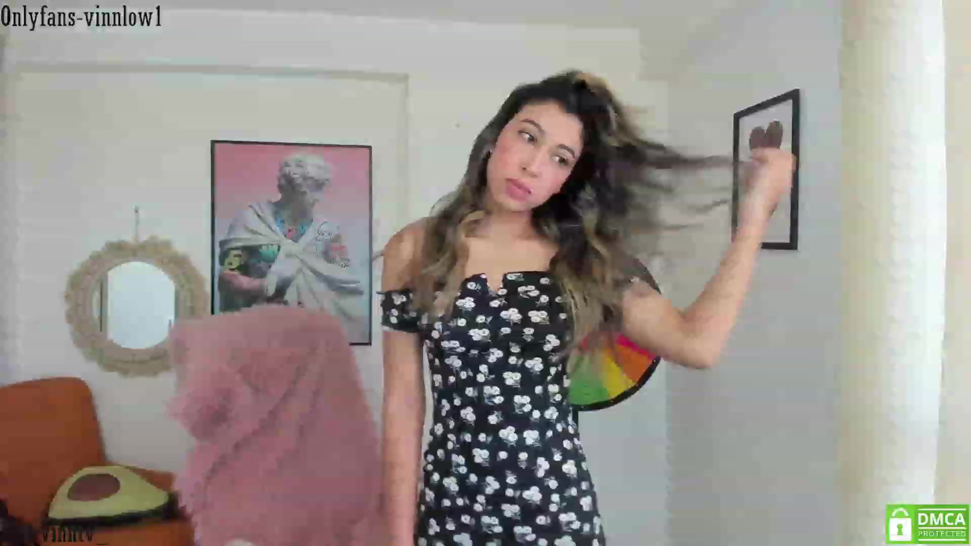 Gallery image thumbnail from Vinnlow's myfreecams stream on, 12/01/2023, 13:14 image 9 of 20