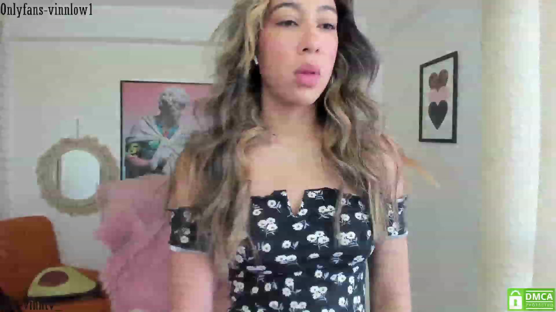Gallery image thumbnail from Vinnlow's myfreecams stream on, 12/01/2023, 13:14 image 8 of 20