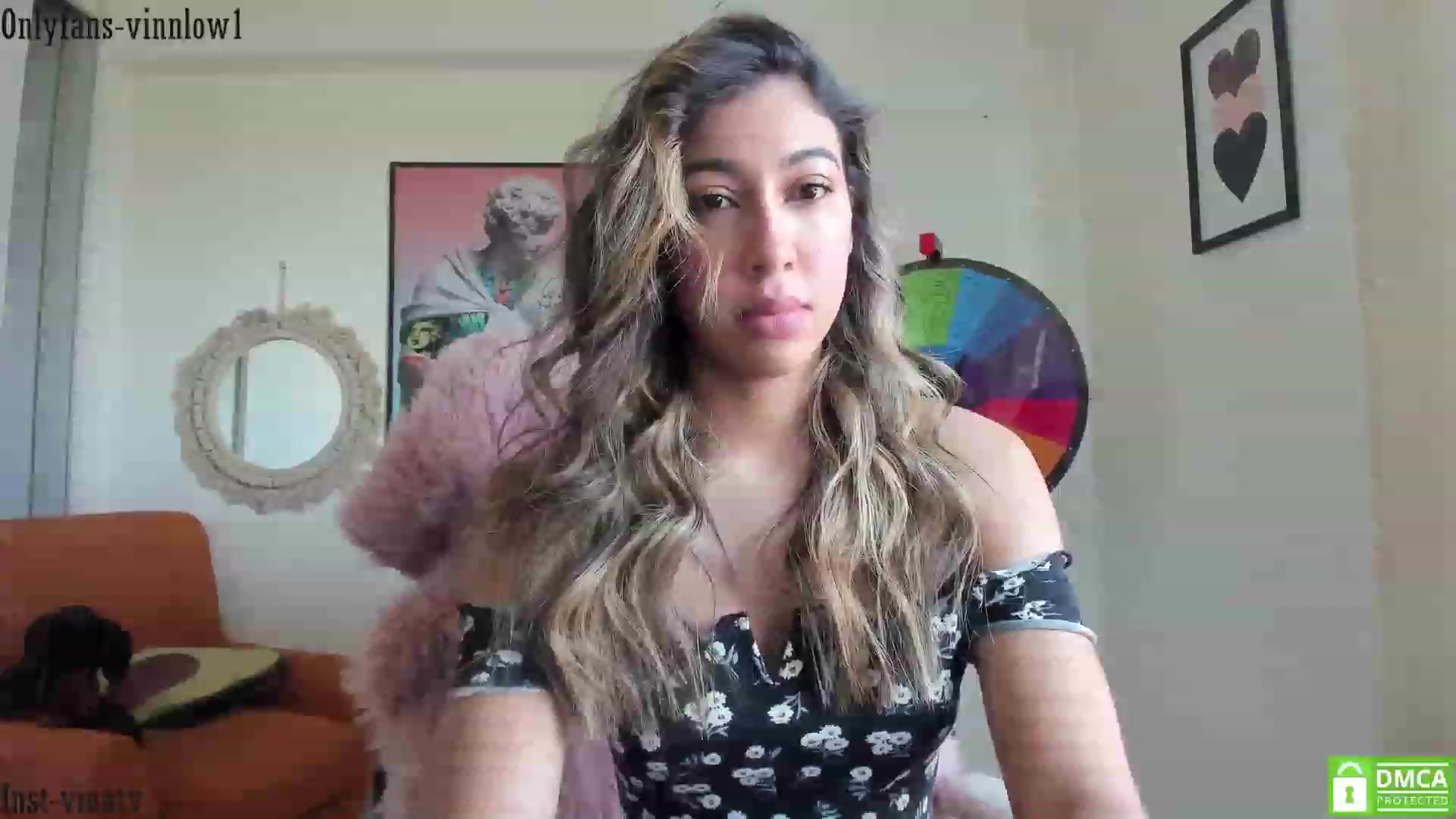 Gallery image thumbnail from Vinnlow's myfreecams stream on, 12/01/2023, 13:14 image 1 of 20