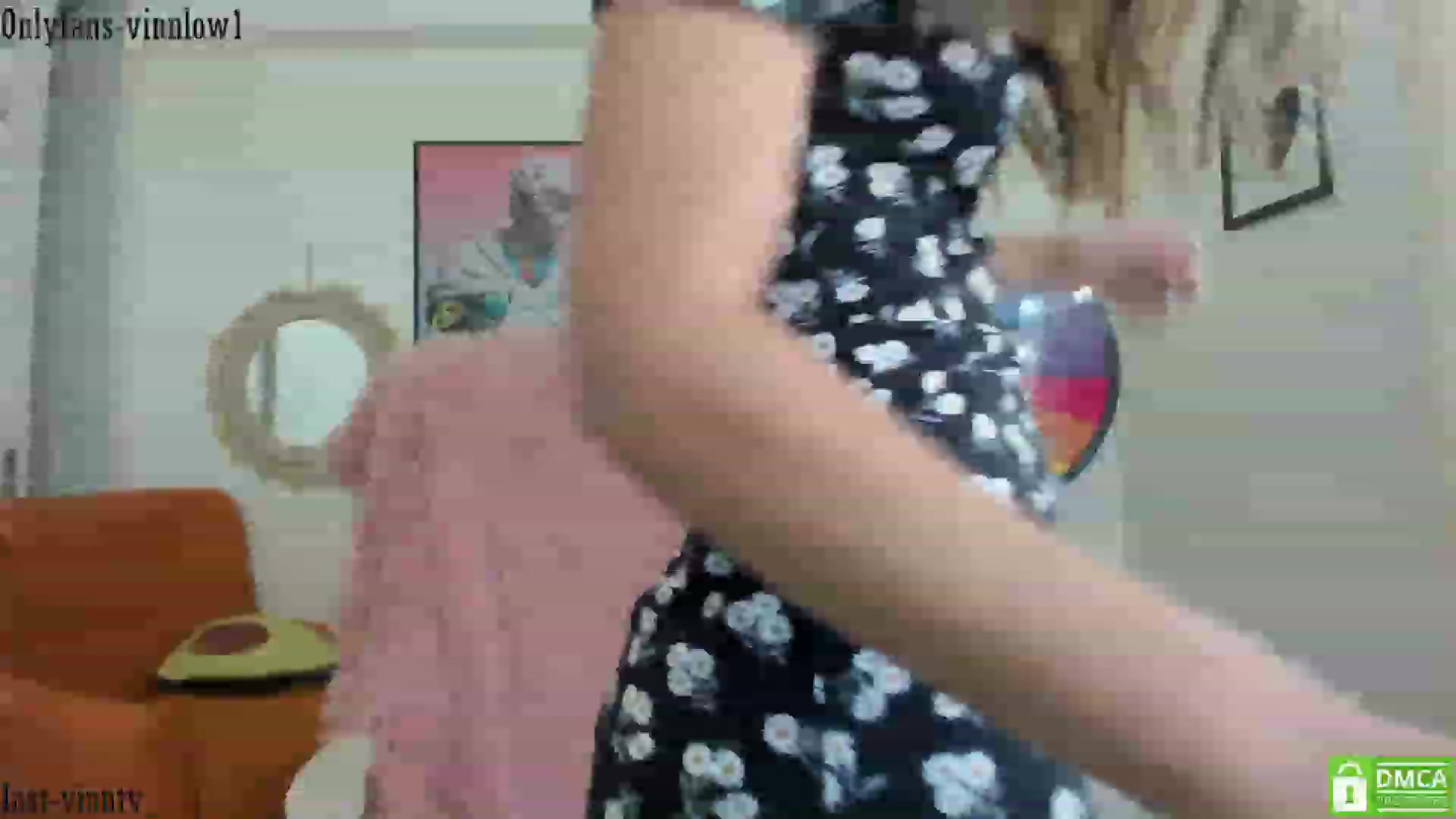 Gallery image thumbnail from Vinnlow's myfreecams stream on, 12/01/2023, 14:16 image 10 of 20