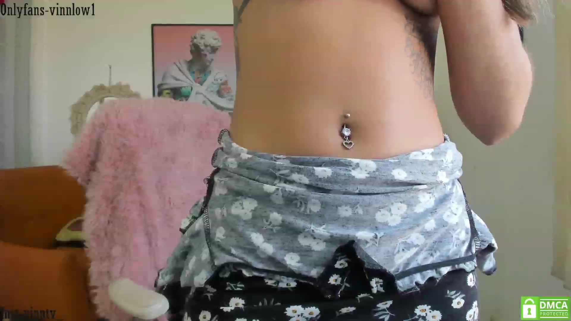 Gallery image thumbnail from Vinnlow's myfreecams stream on, 12/01/2023, 14:16 image 19 of 20