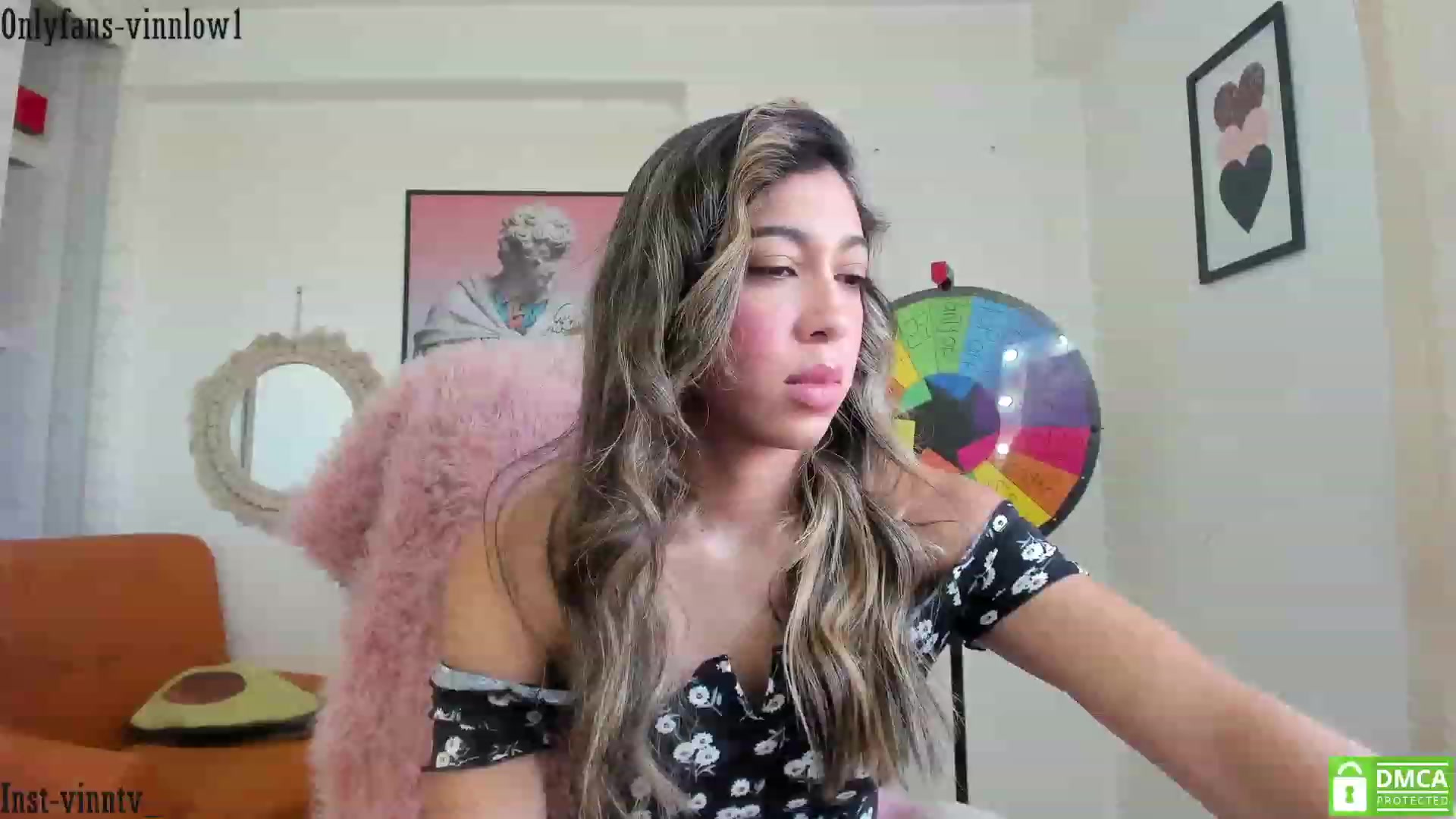 Gallery image thumbnail from Vinnlow's myfreecams stream on, 12/01/2023, 14:32 image 11 of 20
