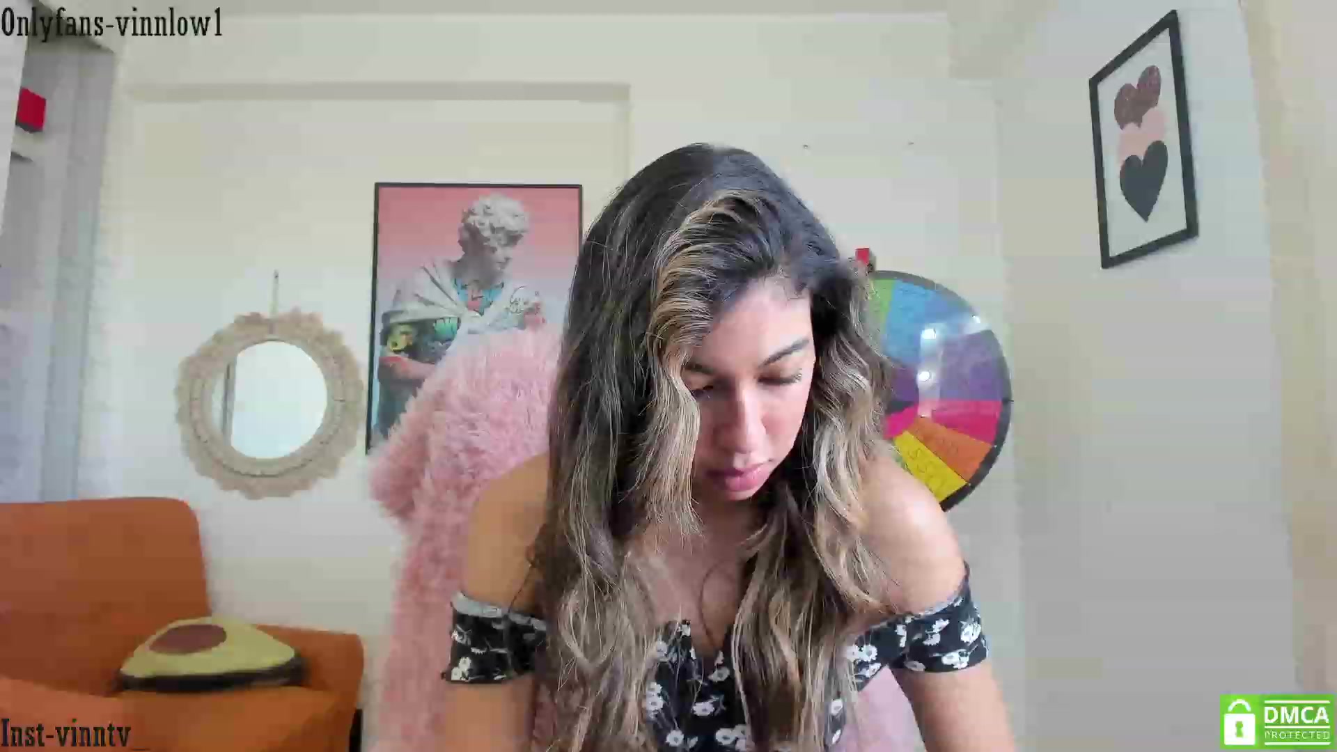 Gallery image thumbnail from Vinnlow's myfreecams stream on, 12/01/2023, 14:32 image 14 of 20