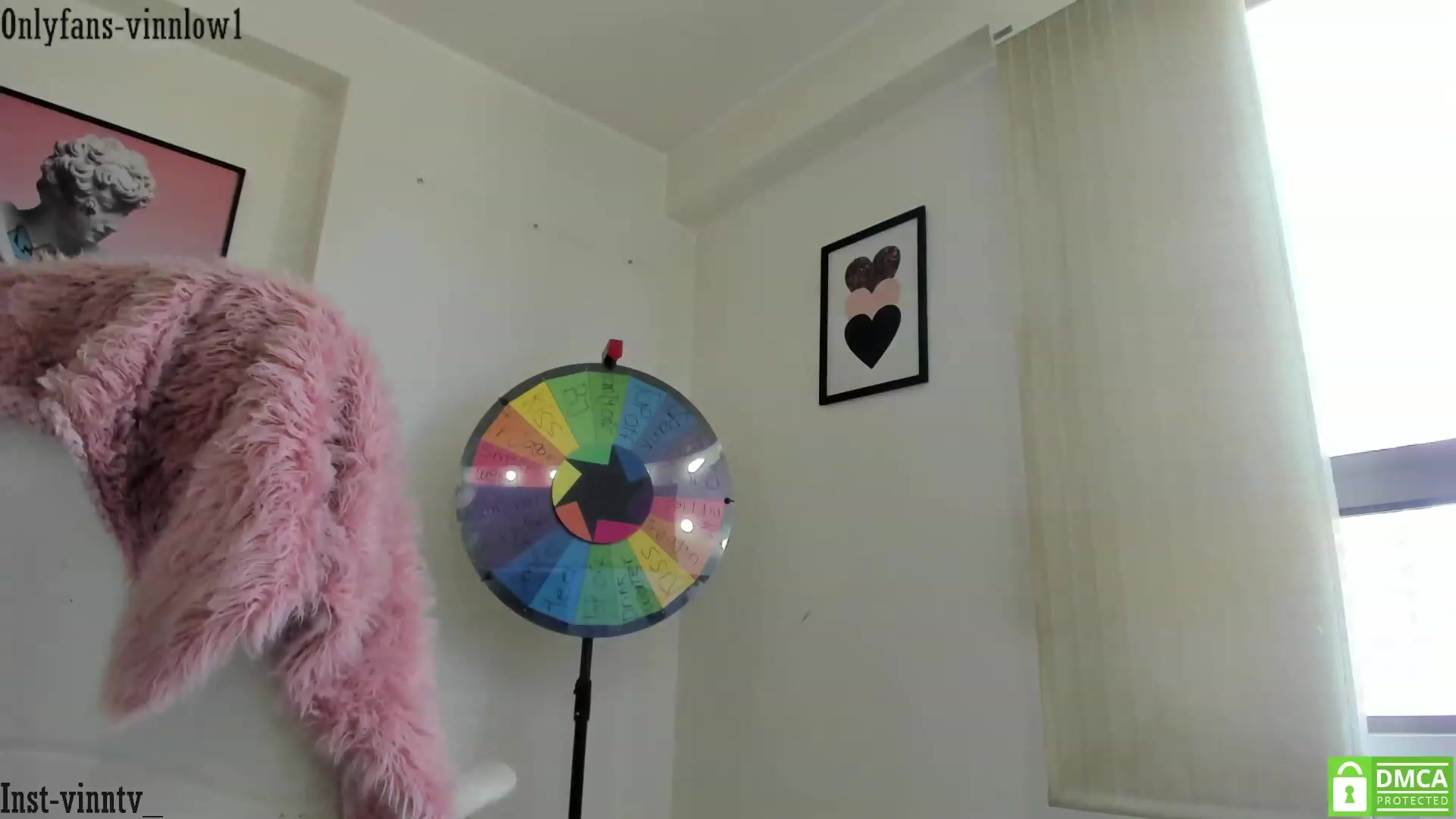 Gallery image thumbnail from Vinnlow's myfreecams stream on, 12/11/2023, 17:33 image 19 of 20