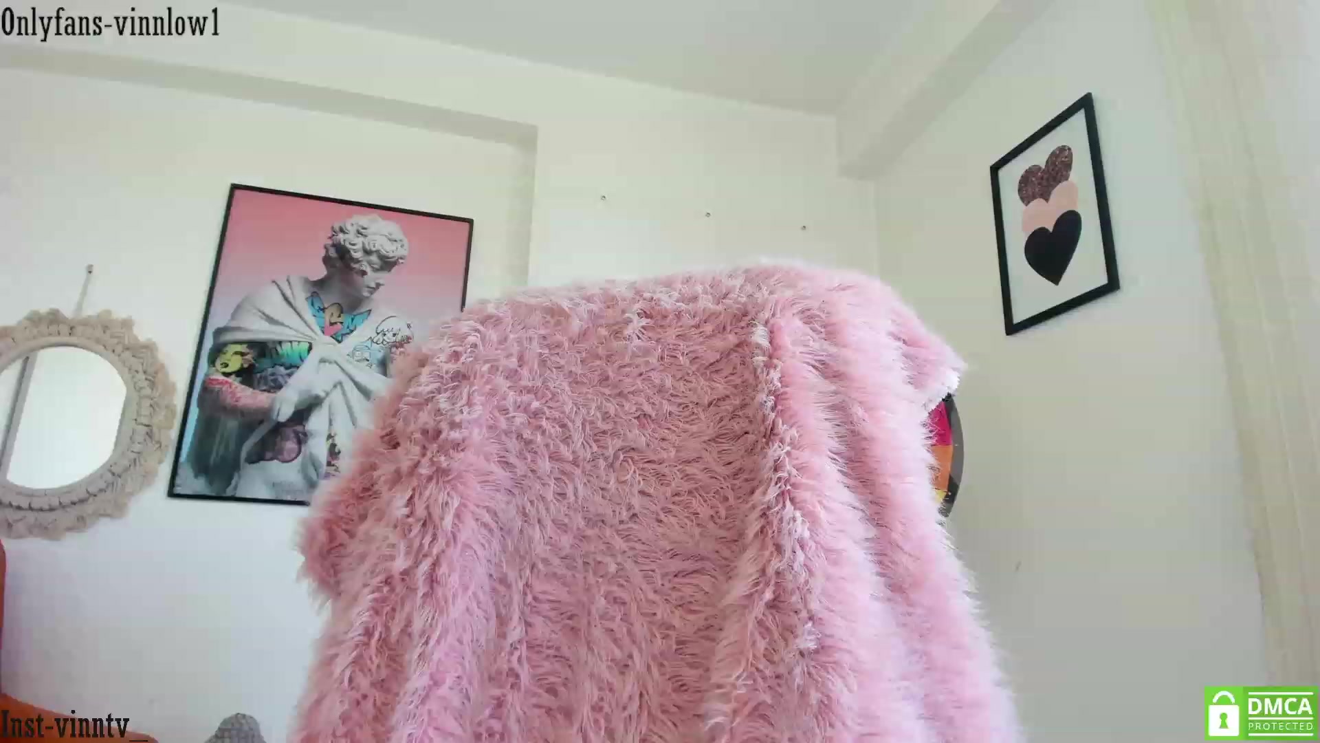 Gallery image thumbnail from Vinnlow's myfreecams stream on, 01/04/2024, 17:27 image 3 of 20