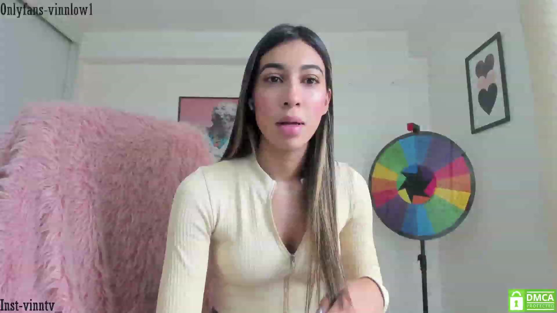 Gallery image thumbnail from Vinnlow's myfreecams stream on, 02/07/2024, 16:13 image 18 of 20