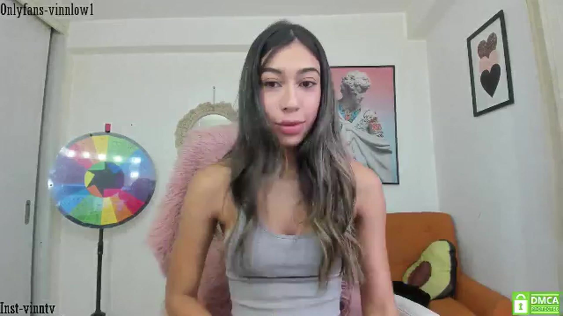 Gallery image thumbnail from Vinnlow's myfreecams stream on, 03/31/2024, 22:20 image 14 of 20
