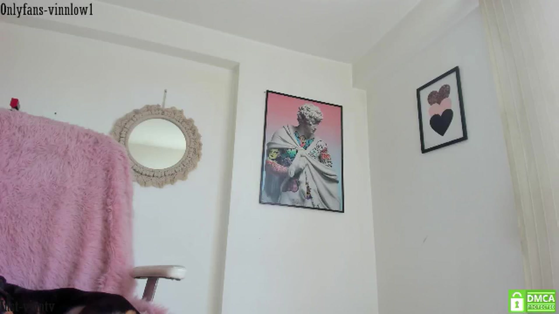Gallery image thumbnail from Vinnlow's myfreecams stream on, 06/01/2024, 18:23 image 1 of 20