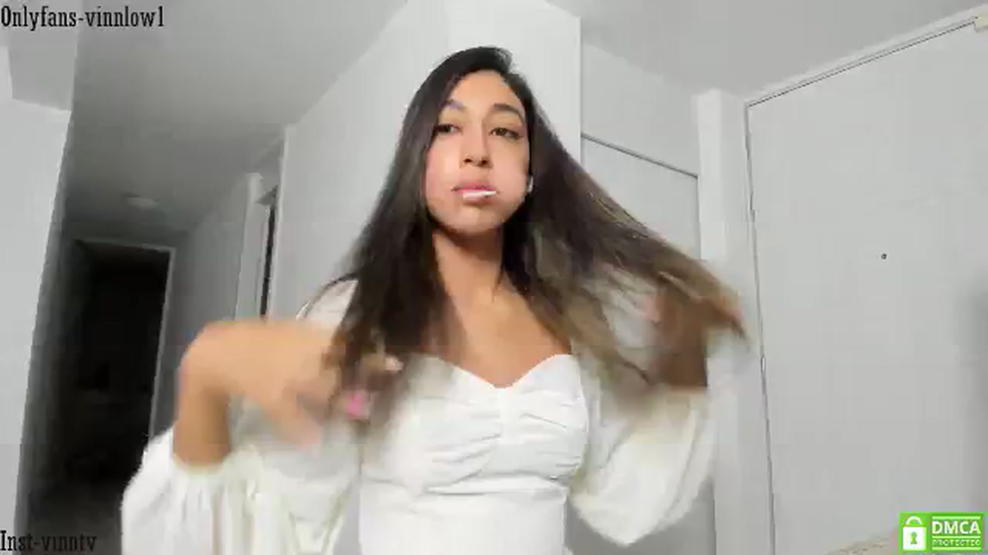 Gallery image thumbnail from Vinnlow's myfreecams stream on, 07/05/2024, 23:24 image 7 of 20