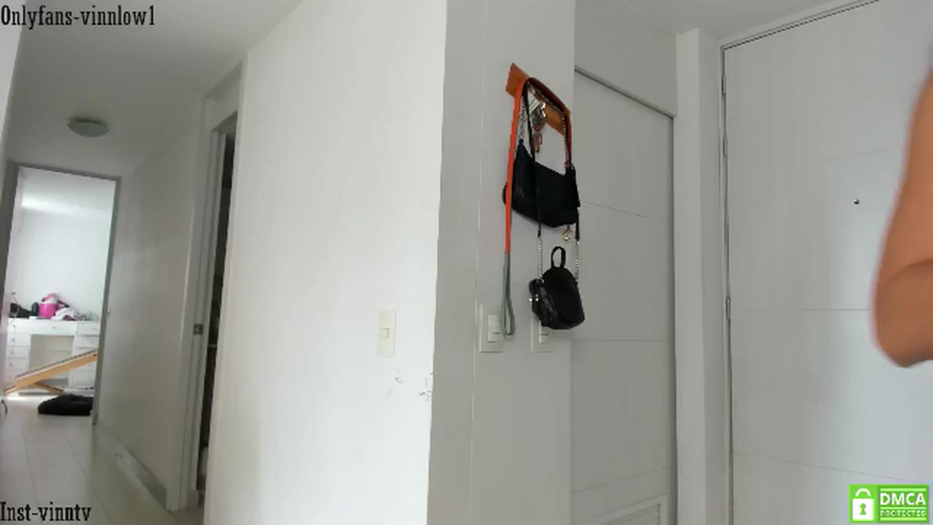 Gallery image thumbnail from Vinnlow's myfreecams stream on, 07/18/2024, 17:01 image 10 of 20