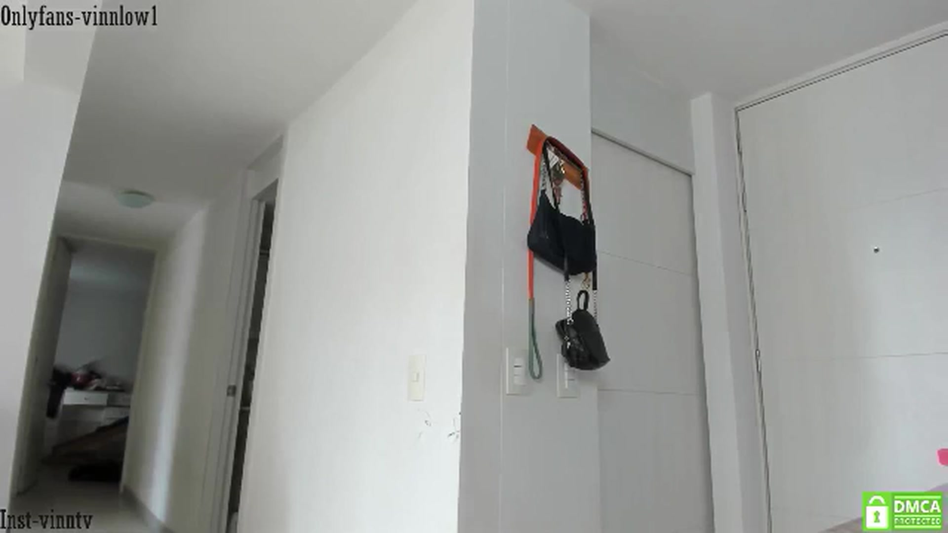 Gallery image thumbnail from Vinnlow's myfreecams stream on, 07/19/2024, 14:27 image 4 of 20