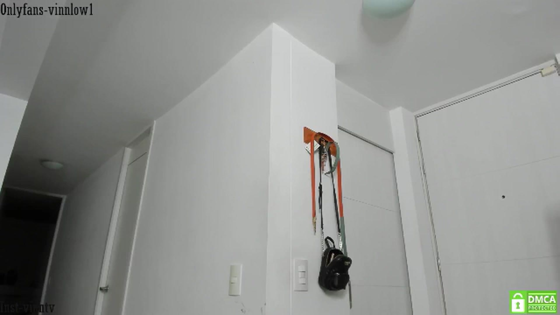 Gallery image thumbnail from Vinnlow's myfreecams stream on, 07/27/2024, 24:28 image 14 of 20