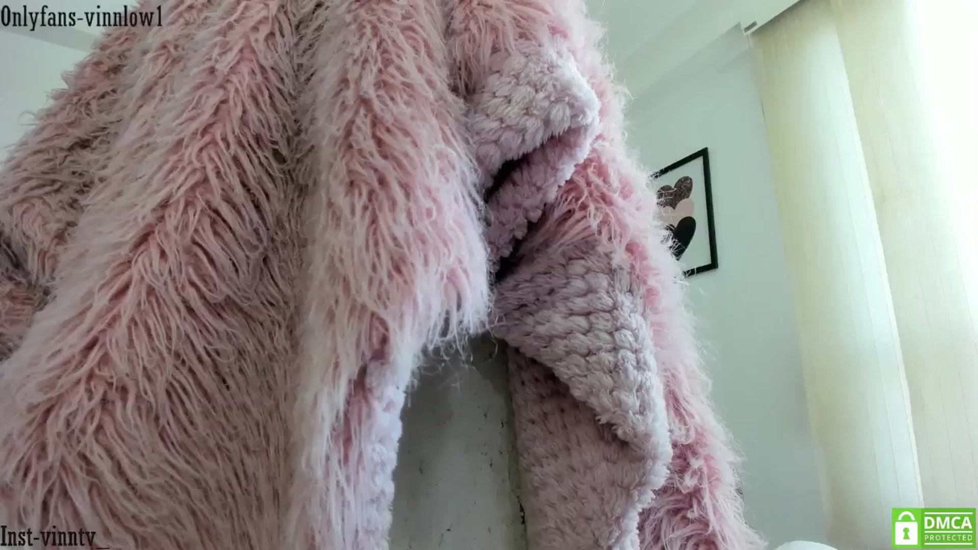 Gallery image thumbnail from Vinnlow's myfreecams stream on, 09/02/2024, 19:00 image 13 of 20