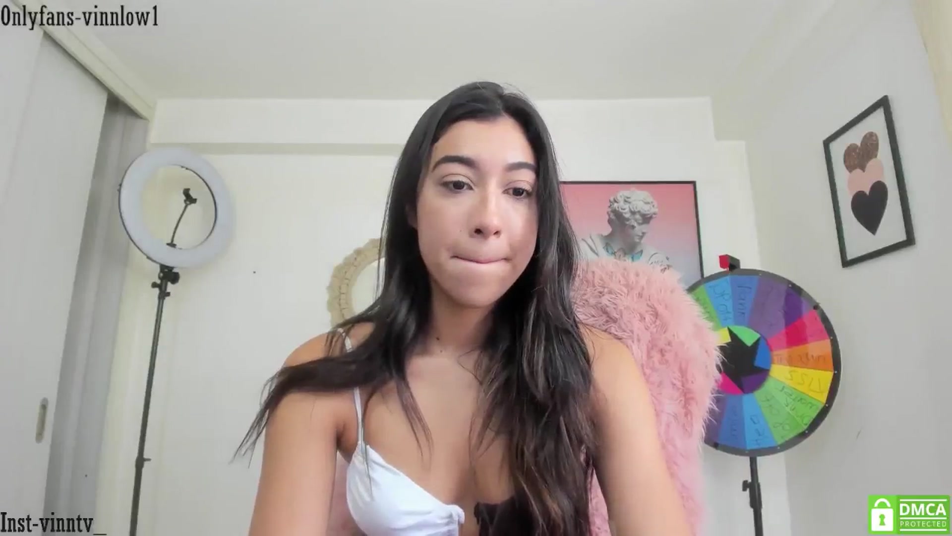 Gallery image thumbnail from Vinnlow's myfreecams stream on, 09/02/2024, 21:55 image 12 of 20