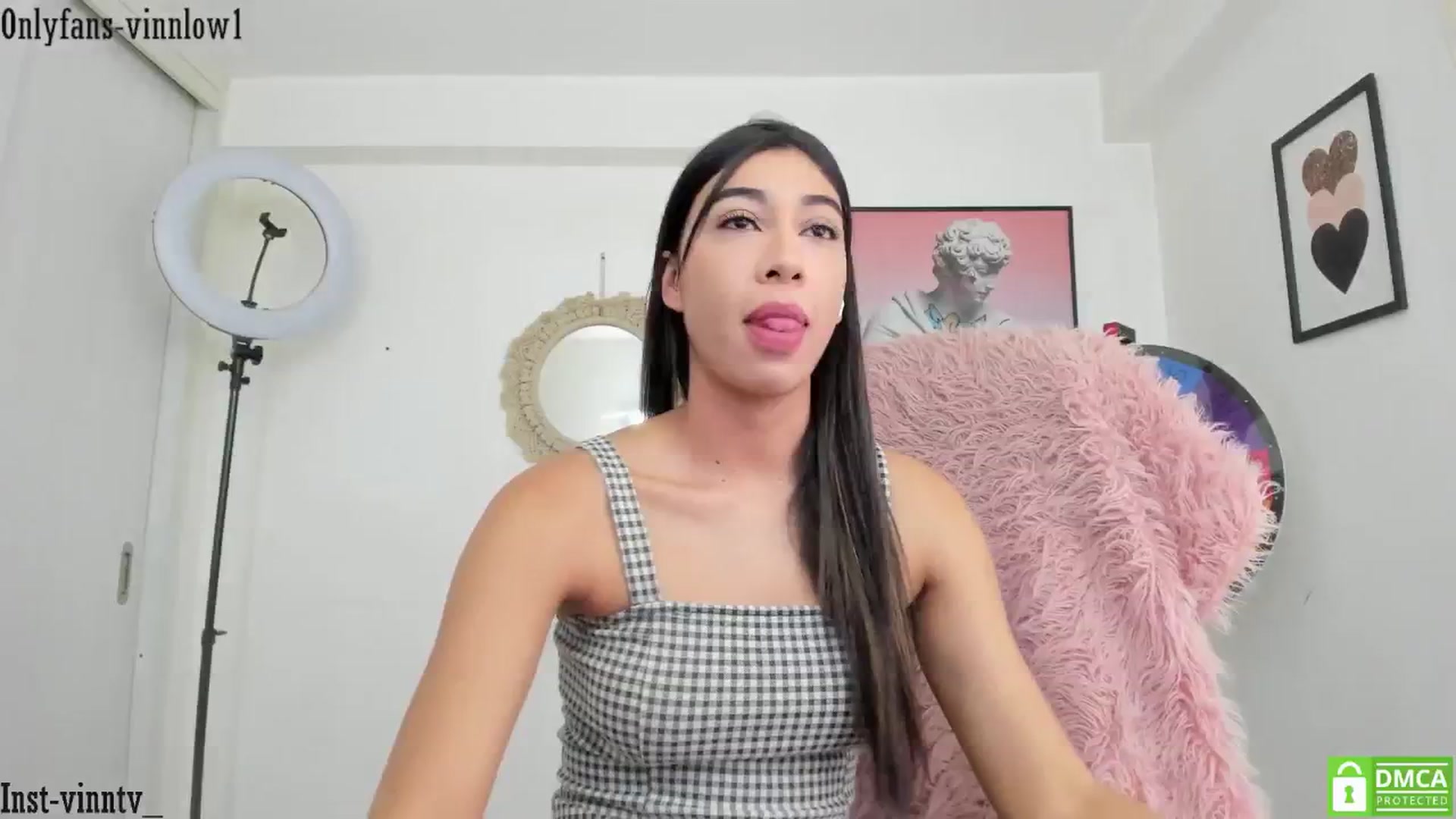 Gallery image thumbnail from Vinnlow's myfreecams stream on, 09/09/2024, 22:31 image 3 of 20