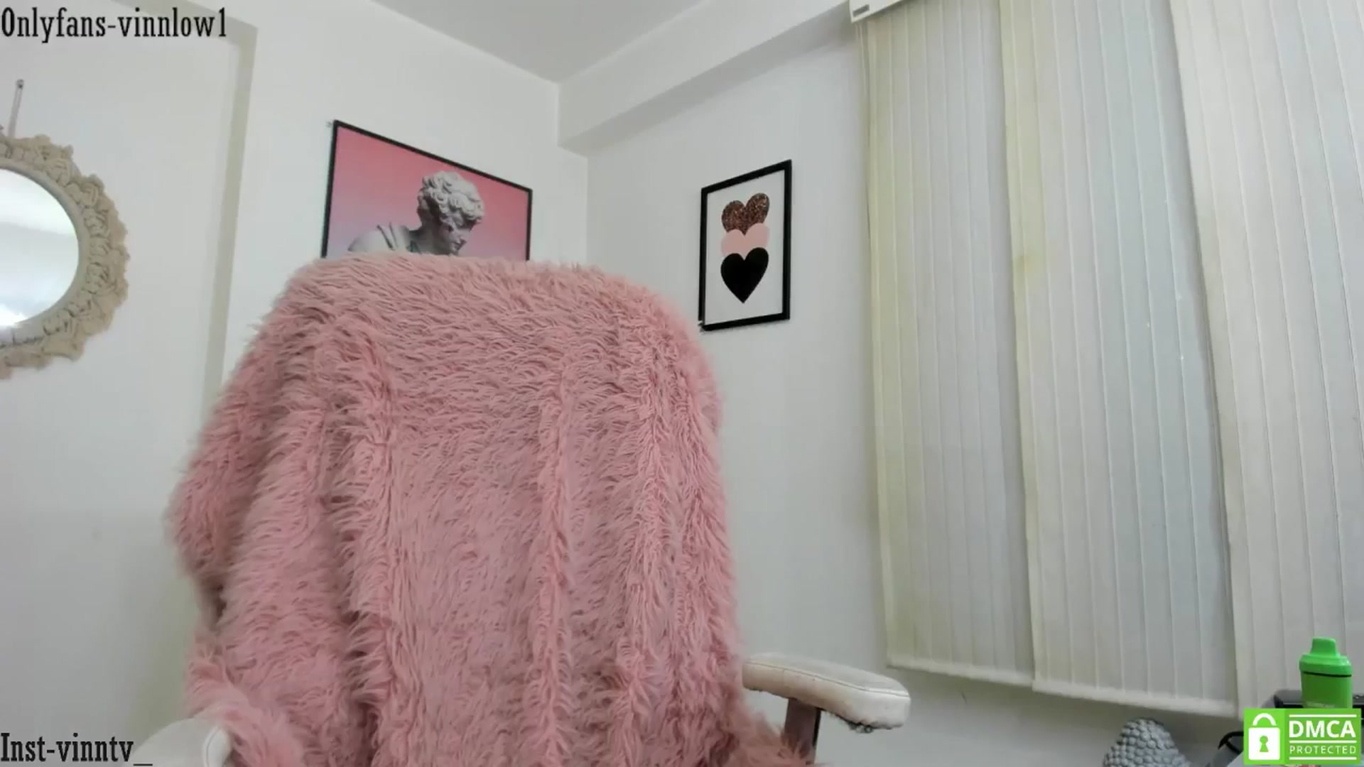 Gallery image thumbnail from Vinnlow's myfreecams stream on, 09/25/2024, 24:19 image 1 of 20