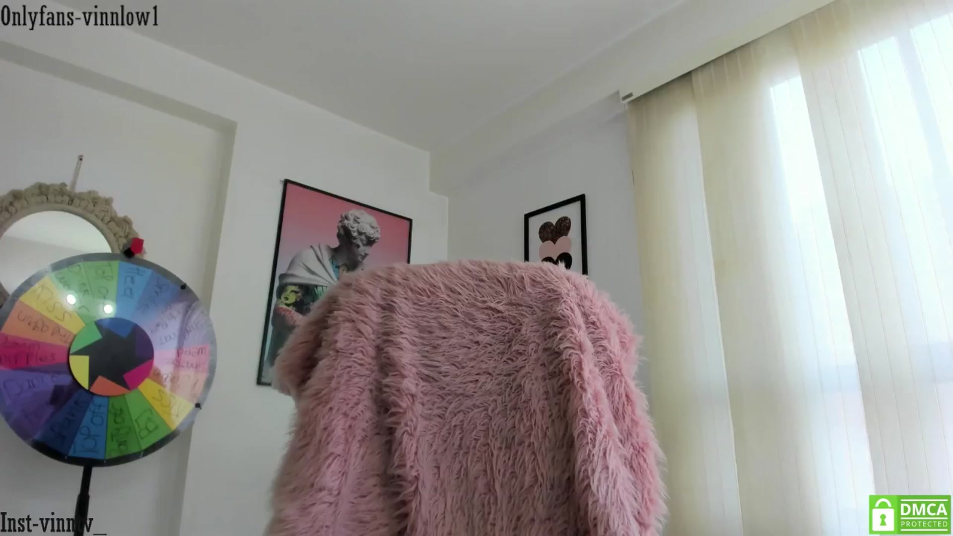 Gallery image thumbnail from Vinnlow's myfreecams stream on, 10/17/2024, 19:01 image 20 of 20