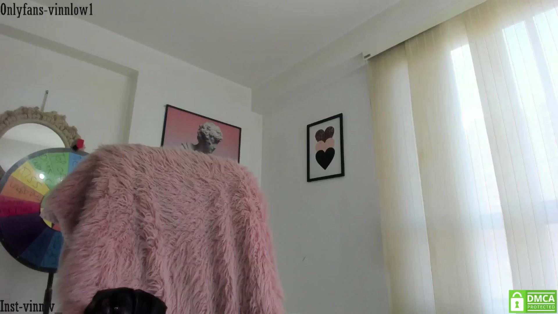 Gallery image thumbnail from Vinnlow's myfreecams stream on, 10/17/2024, 19:01 image 14 of 20