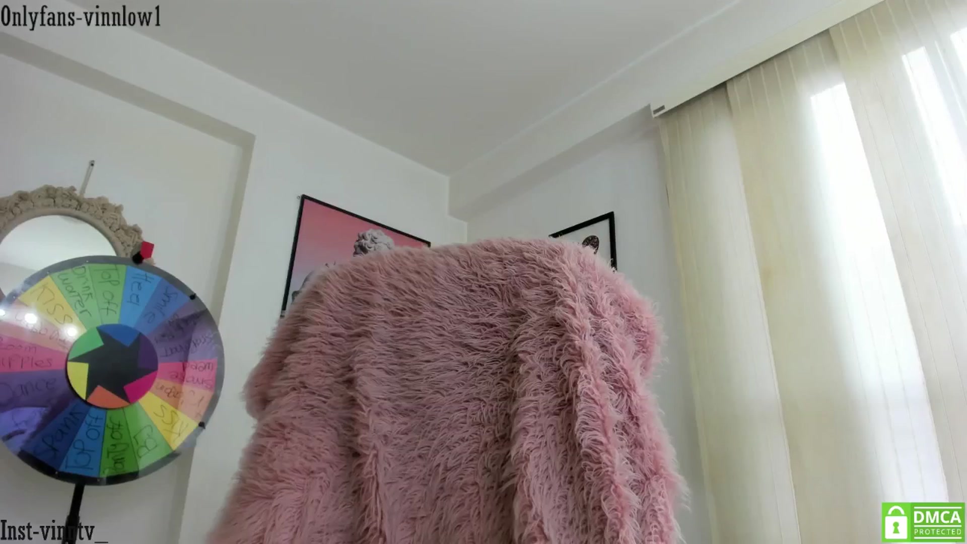 Gallery image thumbnail from Vinnlow's myfreecams stream on, 10/17/2024, 21:00 image 3 of 20