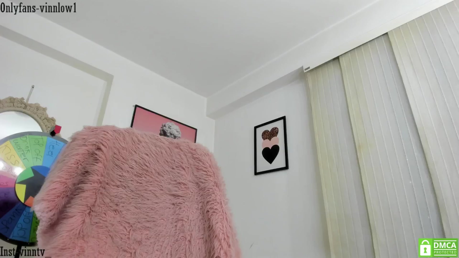Gallery image thumbnail from Vinnlow's myfreecams stream on, 10/17/2024, 23:25 image 17 of 20