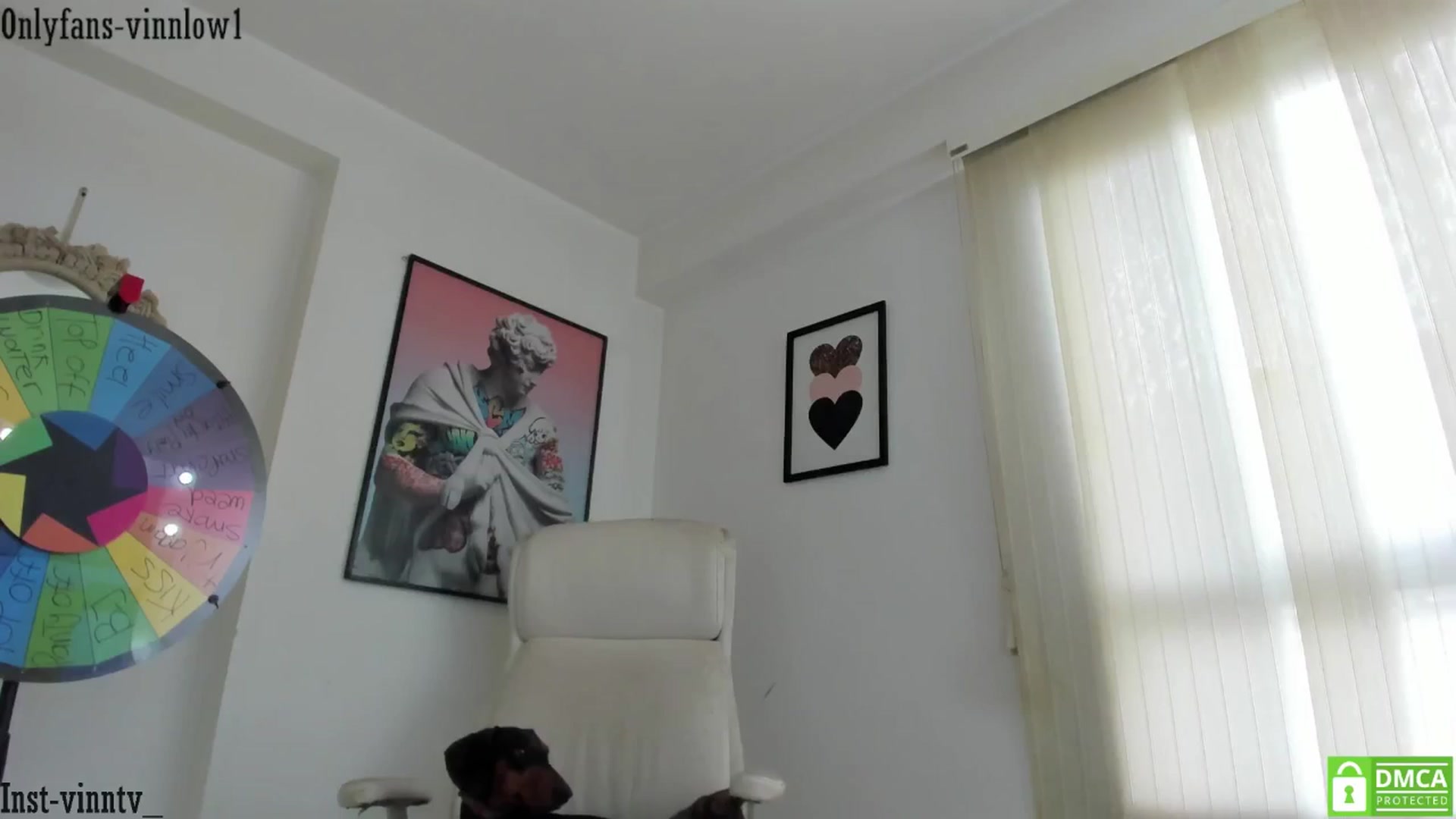 Gallery image thumbnail from Vinnlow's myfreecams stream on, 10/22/2024, 18:37 image 18 of 20