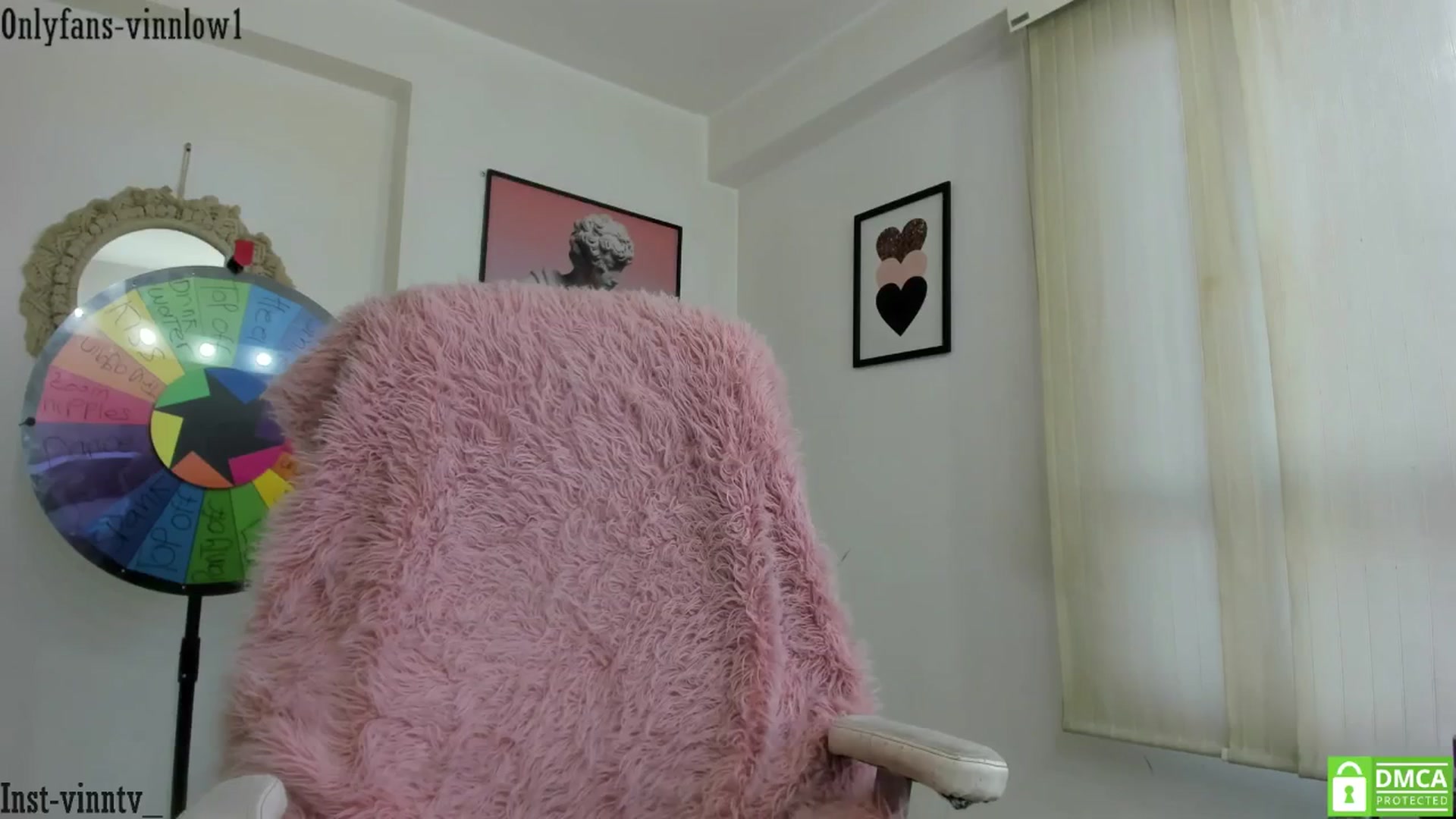 Gallery image thumbnail from Vinnlow's myfreecams stream on, 10/23/2024, 23:06 image 12 of 20