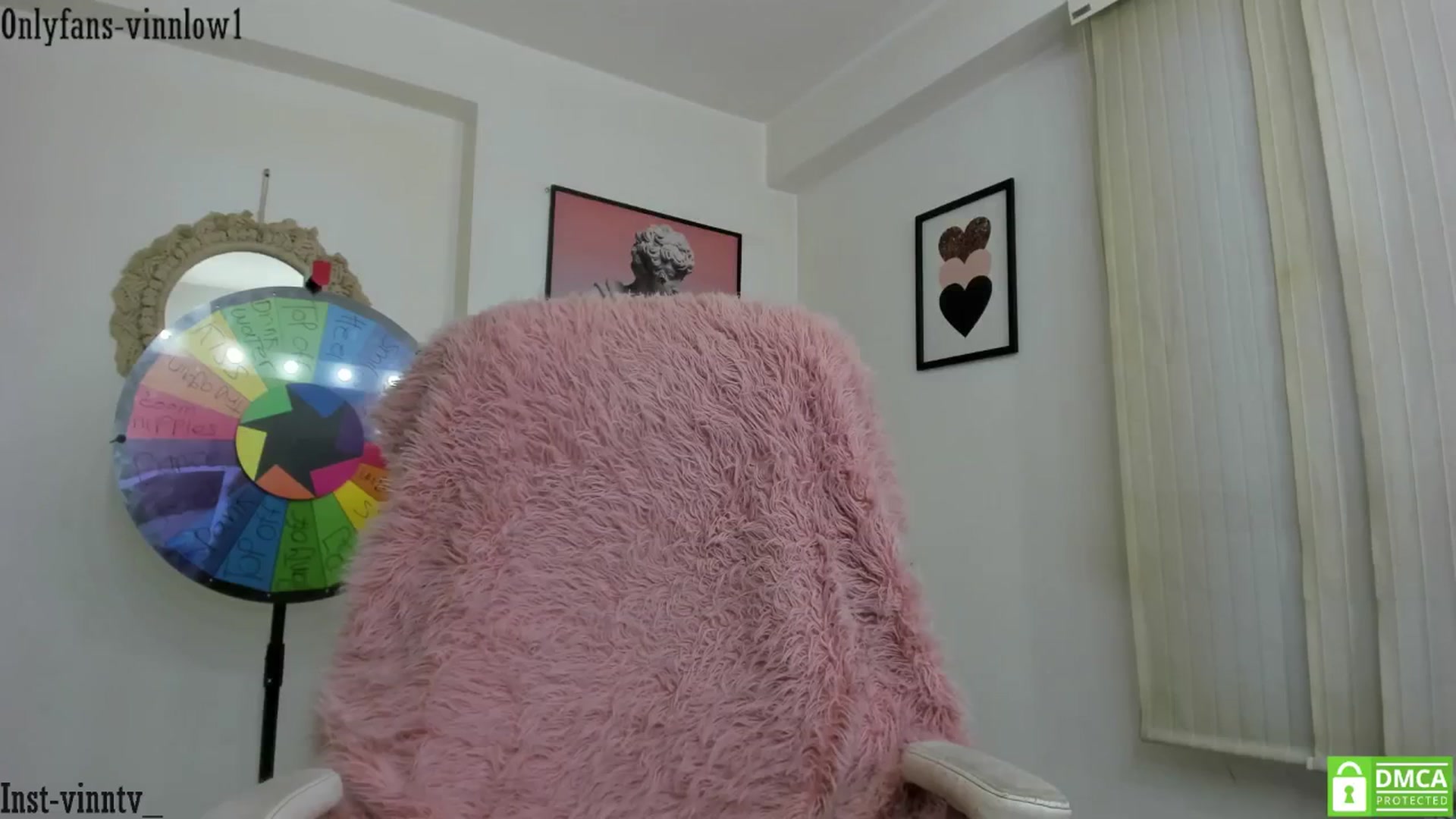 Gallery image thumbnail from Vinnlow's myfreecams stream on, 10/23/2024, 23:06 image 18 of 20
