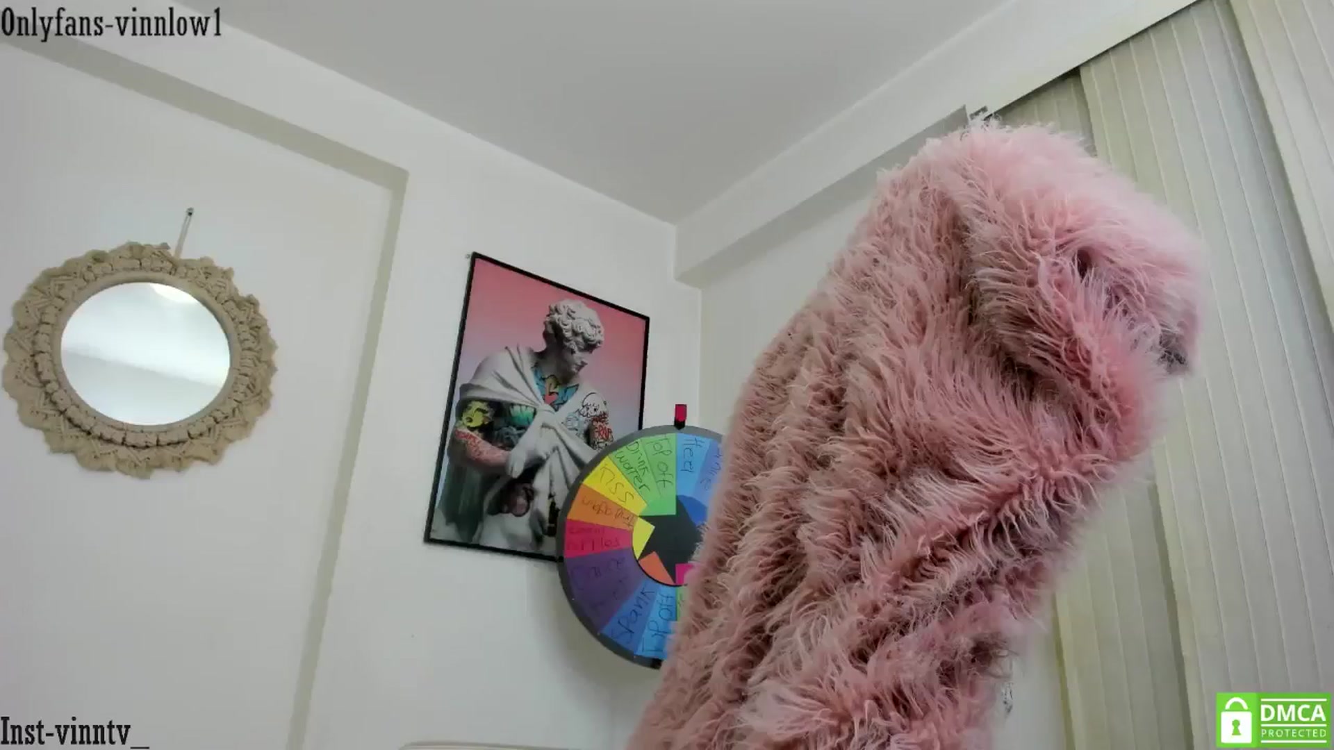 Gallery image thumbnail from Vinnlow's myfreecams stream on, 11/06/2024, 03:31 image 1 of 20