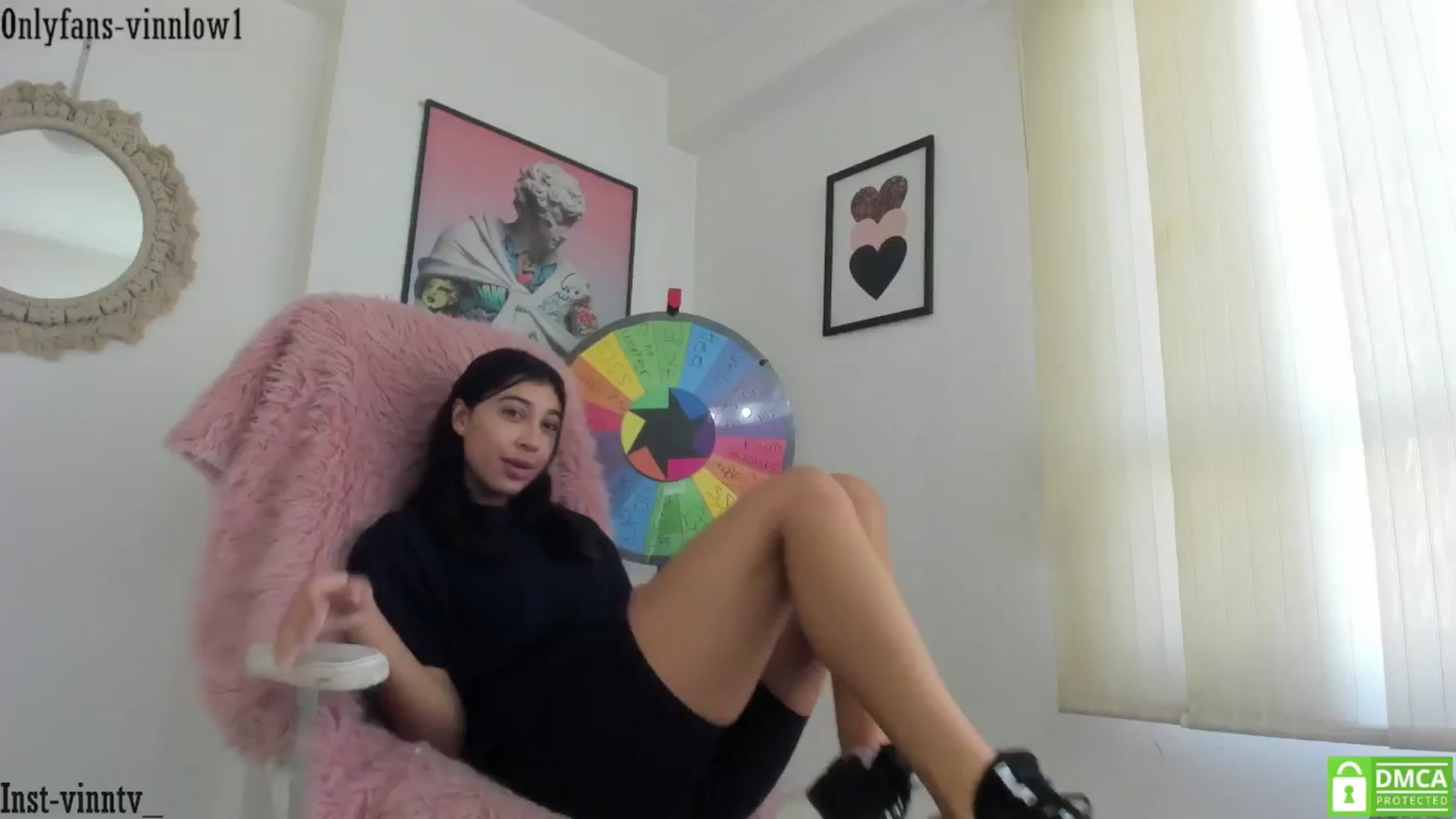 Gallery image thumbnail from Vinnlow's myfreecams stream on, 11/12/2024, 17:04 image 16 of 20