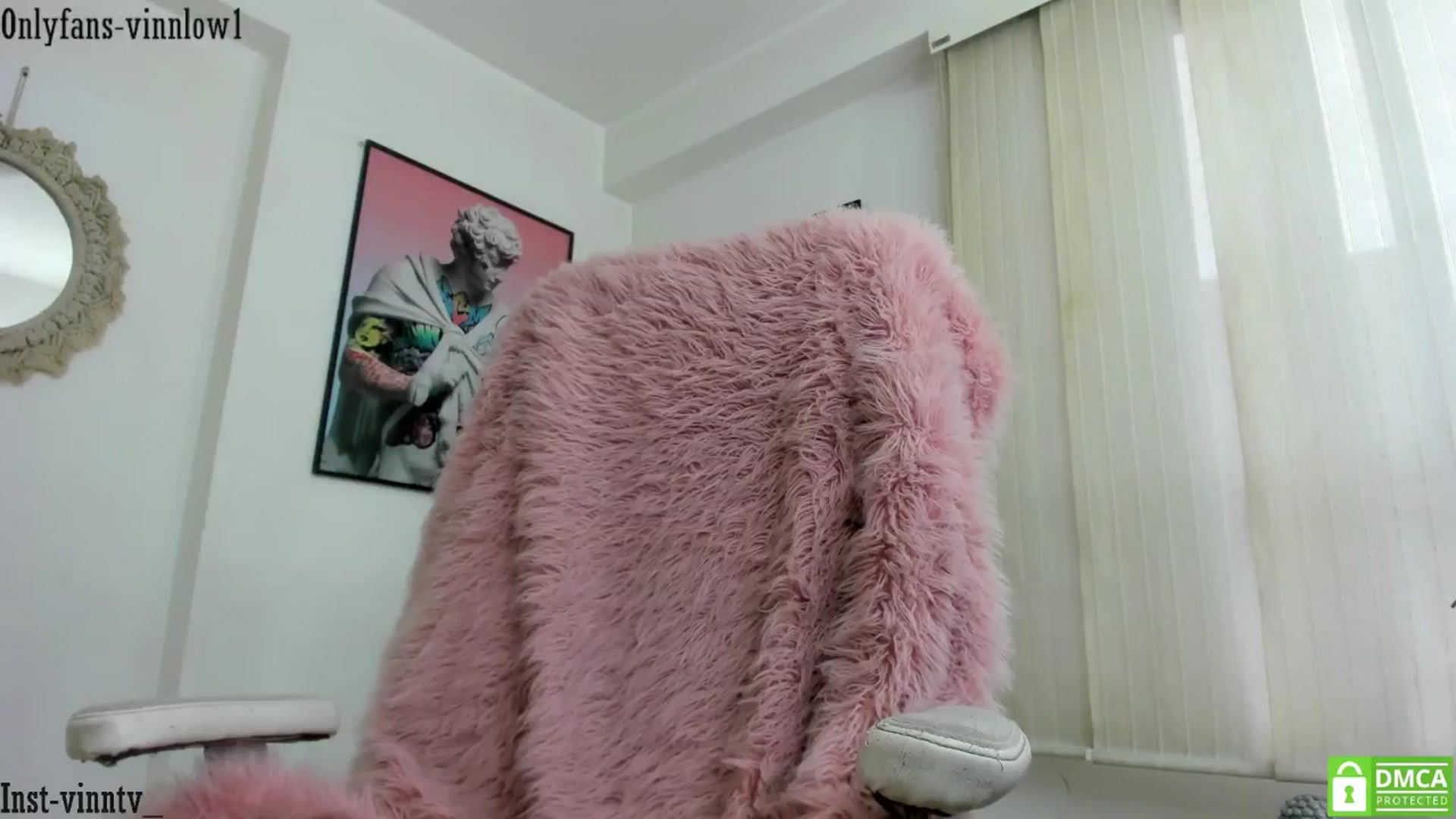 Gallery image thumbnail from Vinnlow's myfreecams stream on, 11/12/2024, 22:19 image 16 of 20