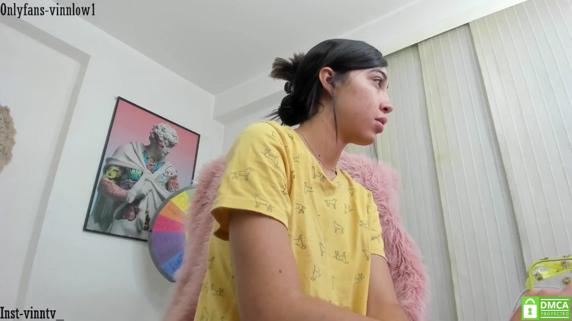 Gallery image thumbnail from Vinnlow's myfreecams stream on, 11/14/2024, 24:00 image 18 of 20