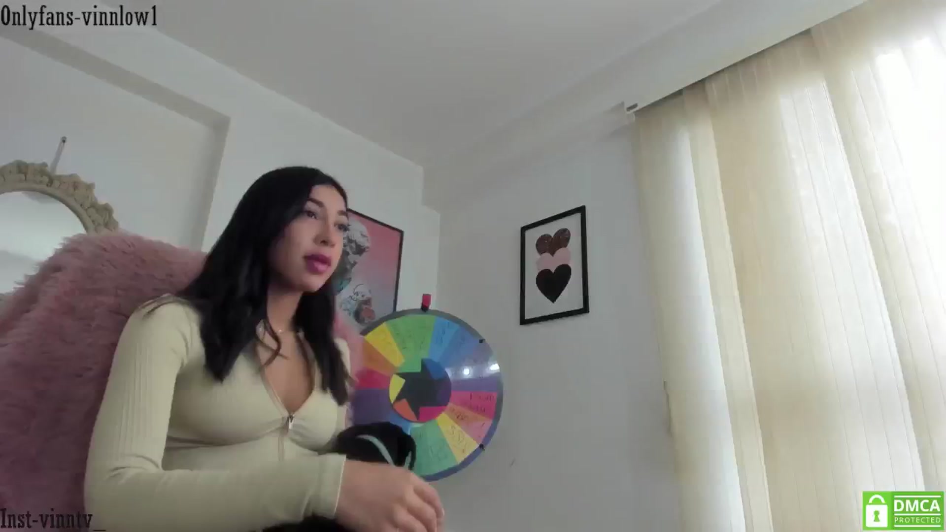 Gallery image thumbnail from Vinnlow's myfreecams stream on, 11/14/2024, 13:49 image 1 of 20