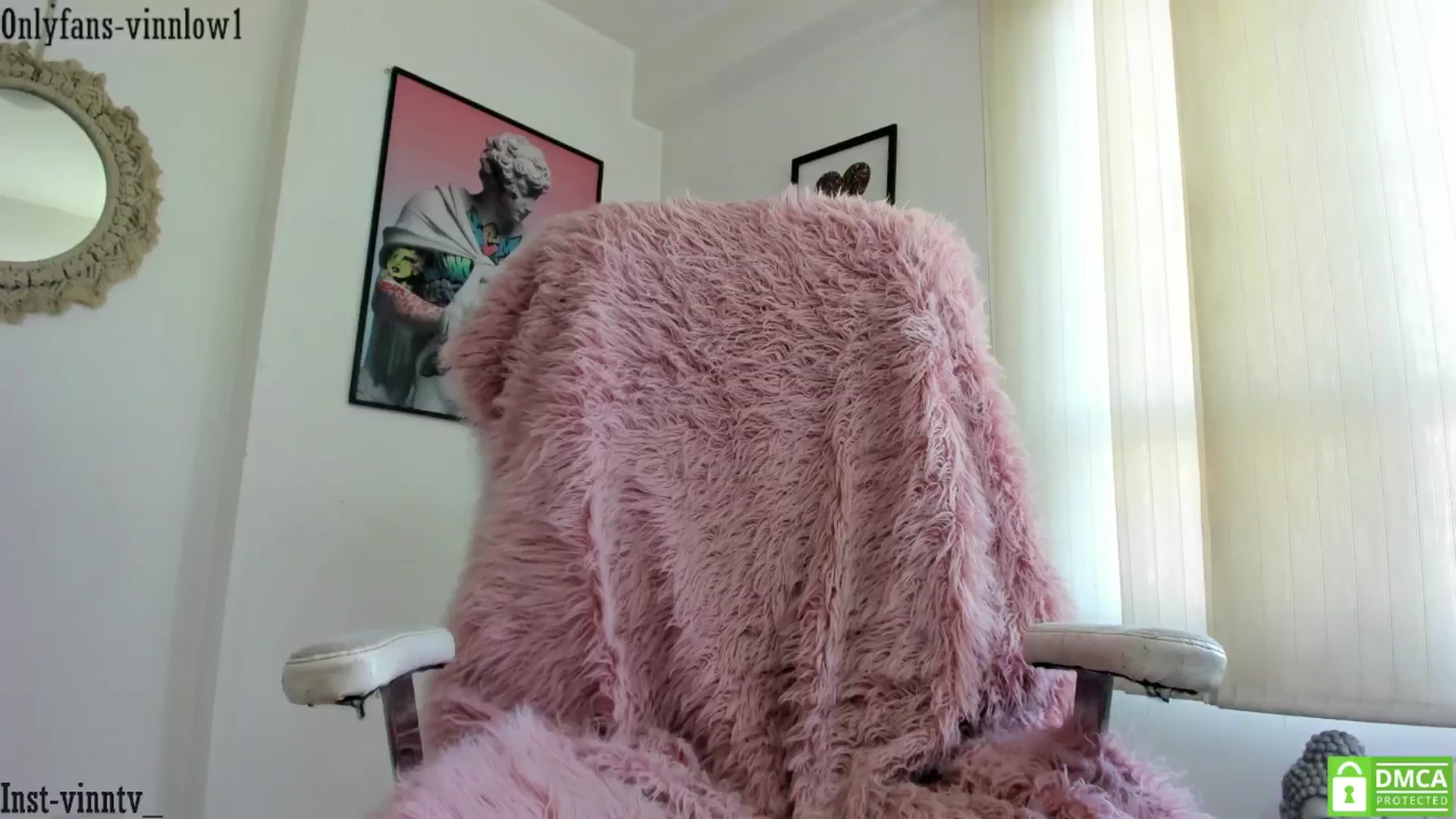 Gallery image thumbnail from Vinnlow's myfreecams stream on, 12/01/2024, 14:37 image 2 of 20