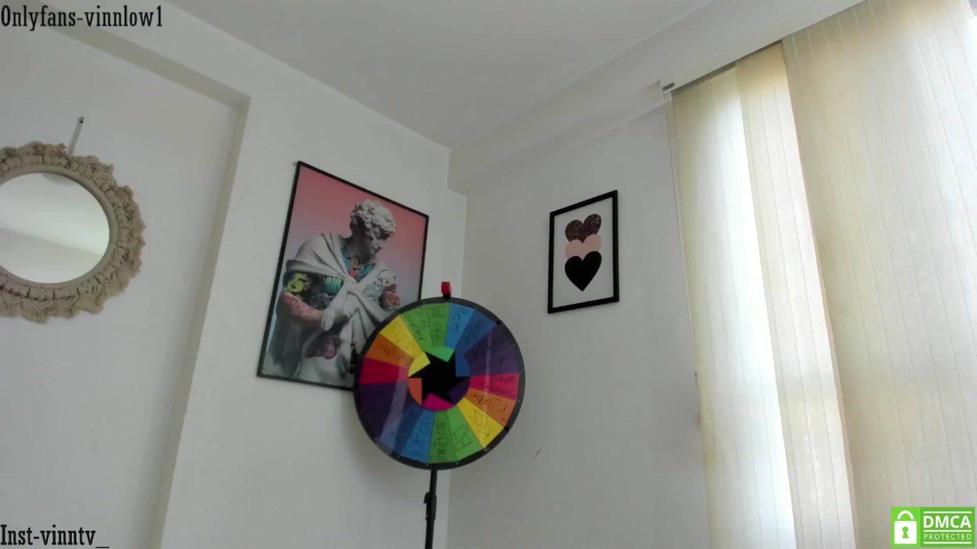 Gallery image thumbnail from Vinnlow's myfreecams stream on, 12/01/2024, 15:40 image 10 of 20
