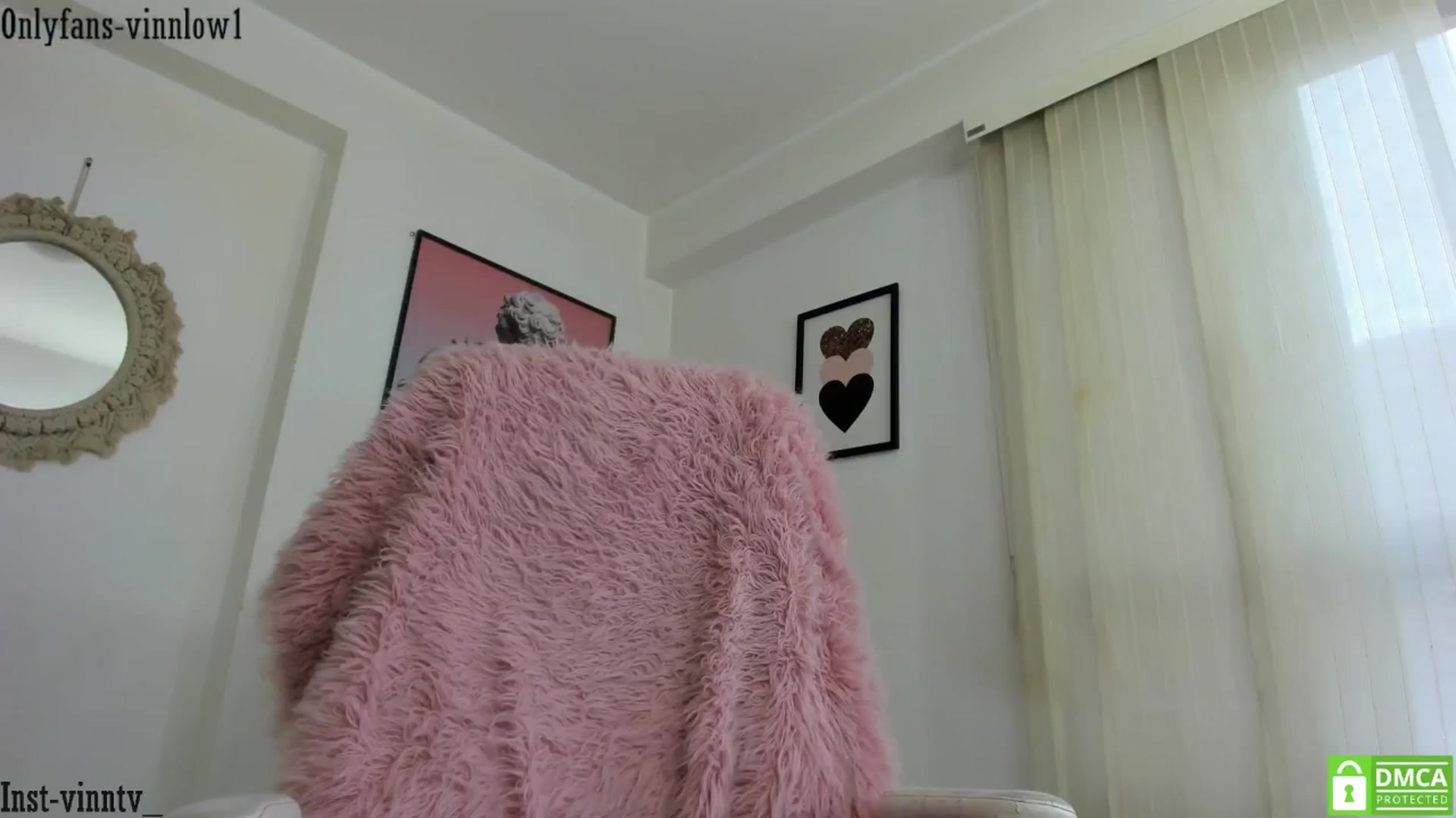Gallery image thumbnail from Vinnlow's myfreecams stream on, 12/02/2024, 22:29 image 10 of 20