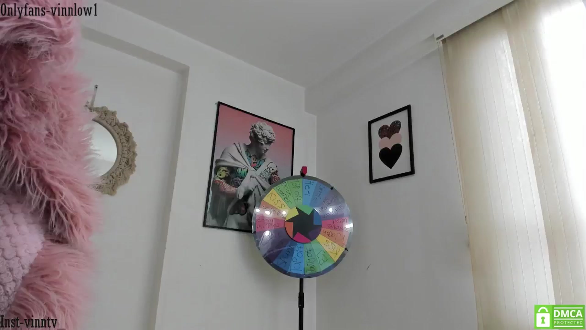 Gallery image thumbnail from Vinnlow's myfreecams stream on, 03/05/2025, 21:19 image 15 of 20