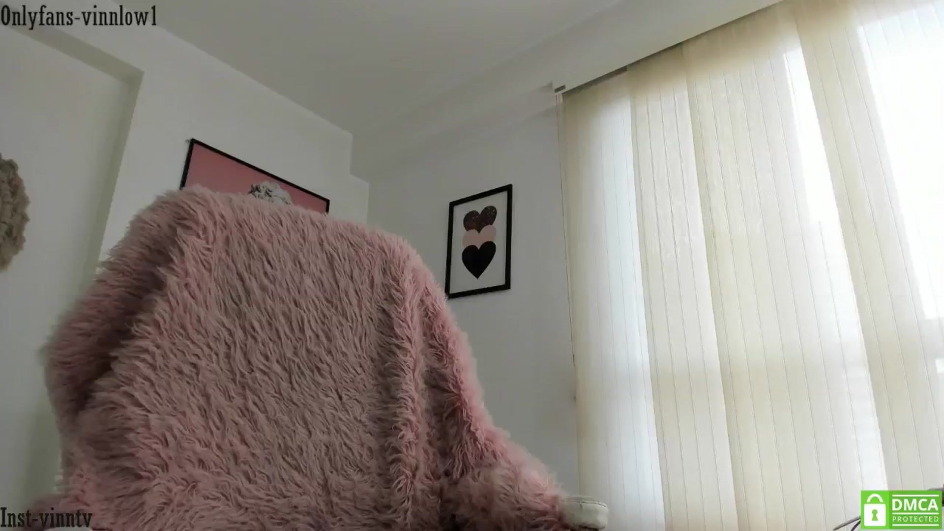 Gallery image thumbnail from Vinnlow's myfreecams stream on, 03/21/2025, 20:08 image 17 of 20