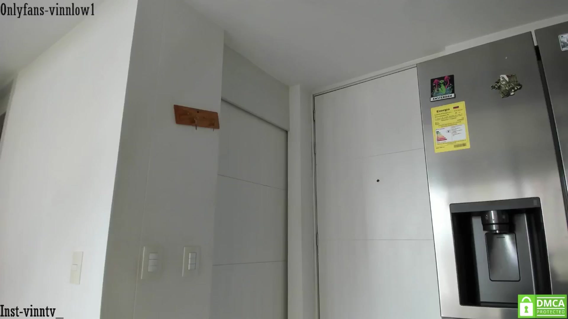 Gallery image thumbnail from Vinnlow's myfreecams stream on, 03/22/2025, 17:02 image 18 of 20