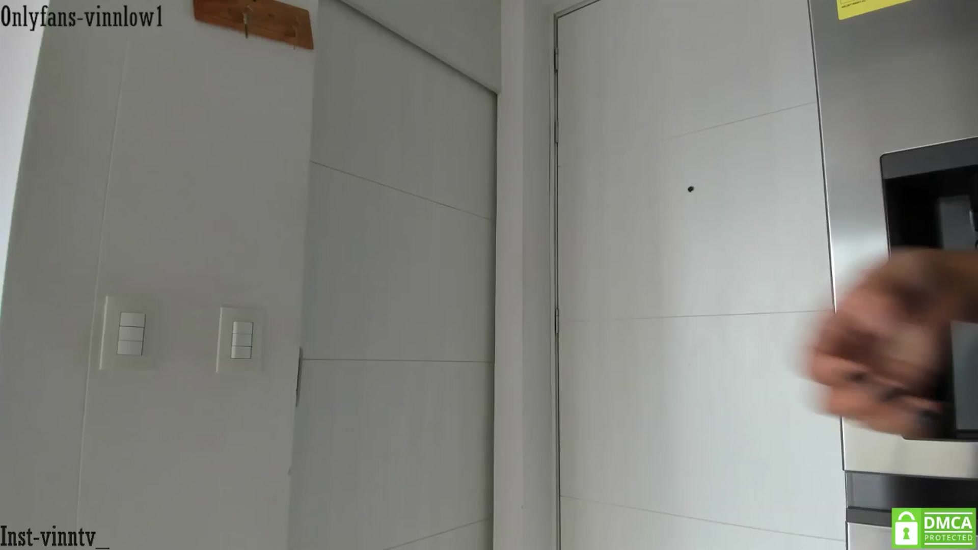 Gallery image thumbnail from Vinnlow's myfreecams stream on, 03/22/2025, 18:00 image 11 of 20