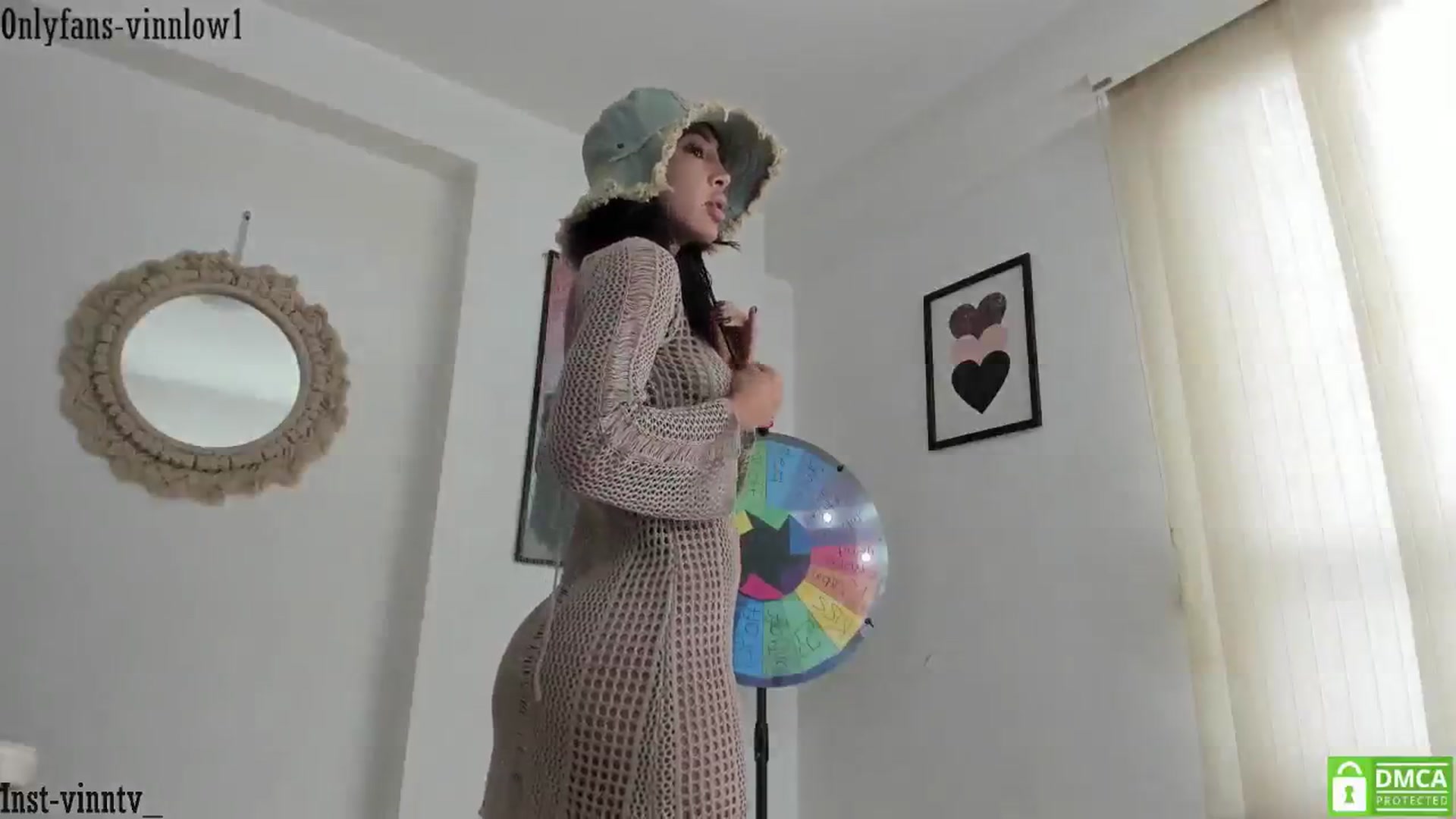 Gallery image thumbnail from Vinnlow's myfreecams stream on, 03/28/2025, 16:51 image 6 of 20