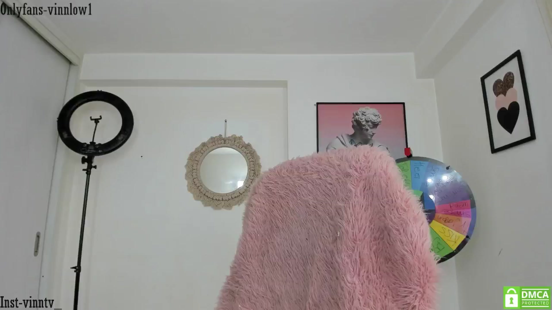 Gallery image thumbnail from Vinnlow's myfreecams stream on, 03/28/2025, 18:09 image 15 of 20