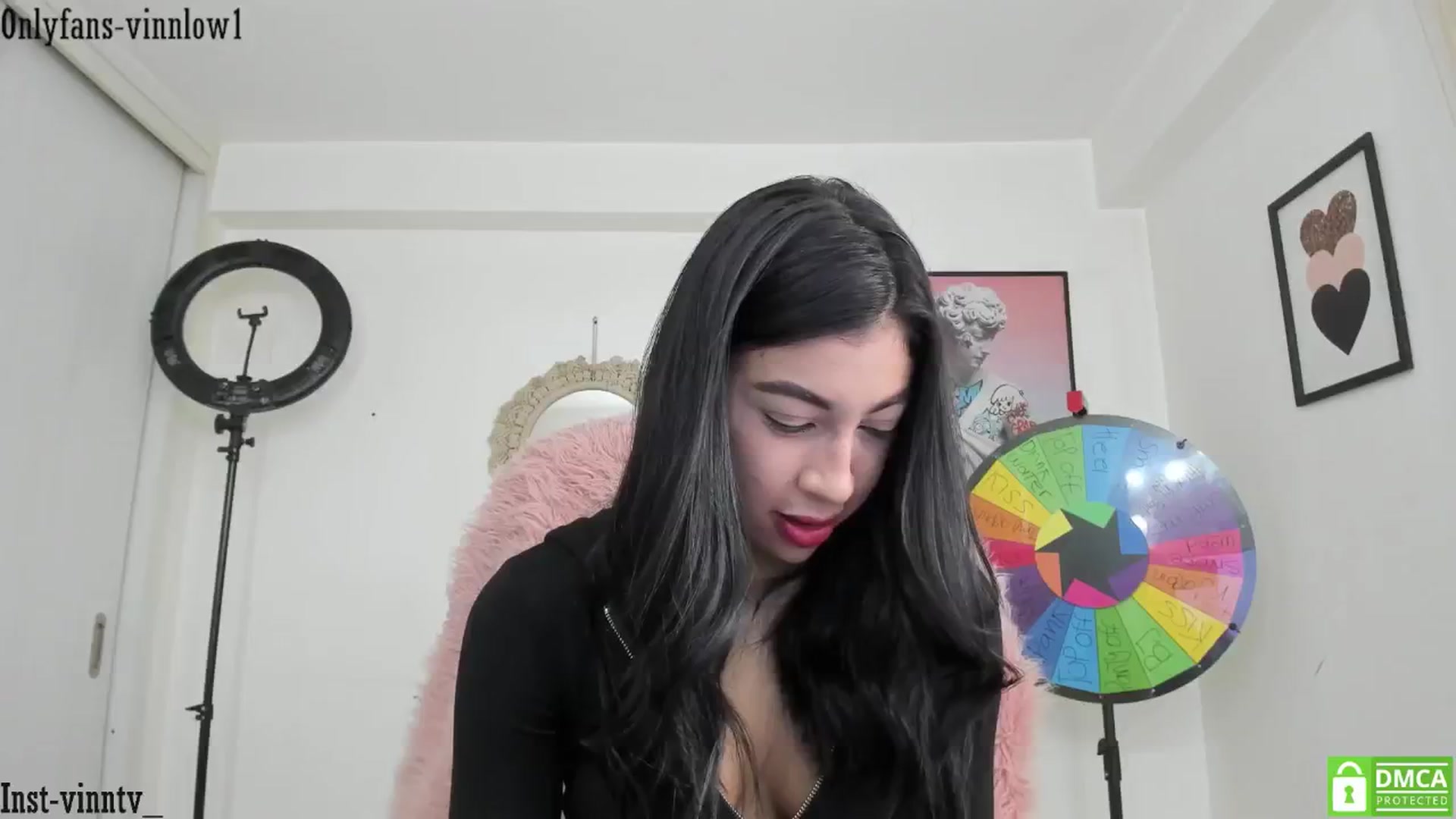 Gallery image thumbnail from Vinnlow's myfreecams stream on, 03/28/2025, 18:09 image 14 of 20