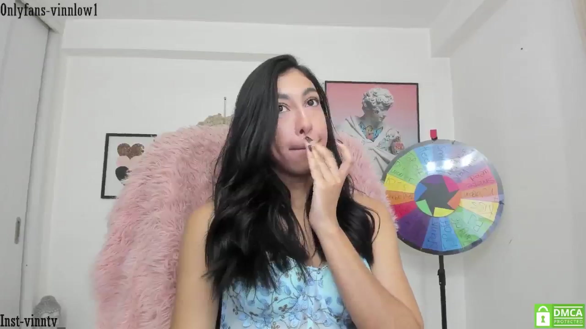 Gallery image thumbnail from Vinnlow's myfreecams stream on, 04/02/2025, 23:12 image 16 of 20