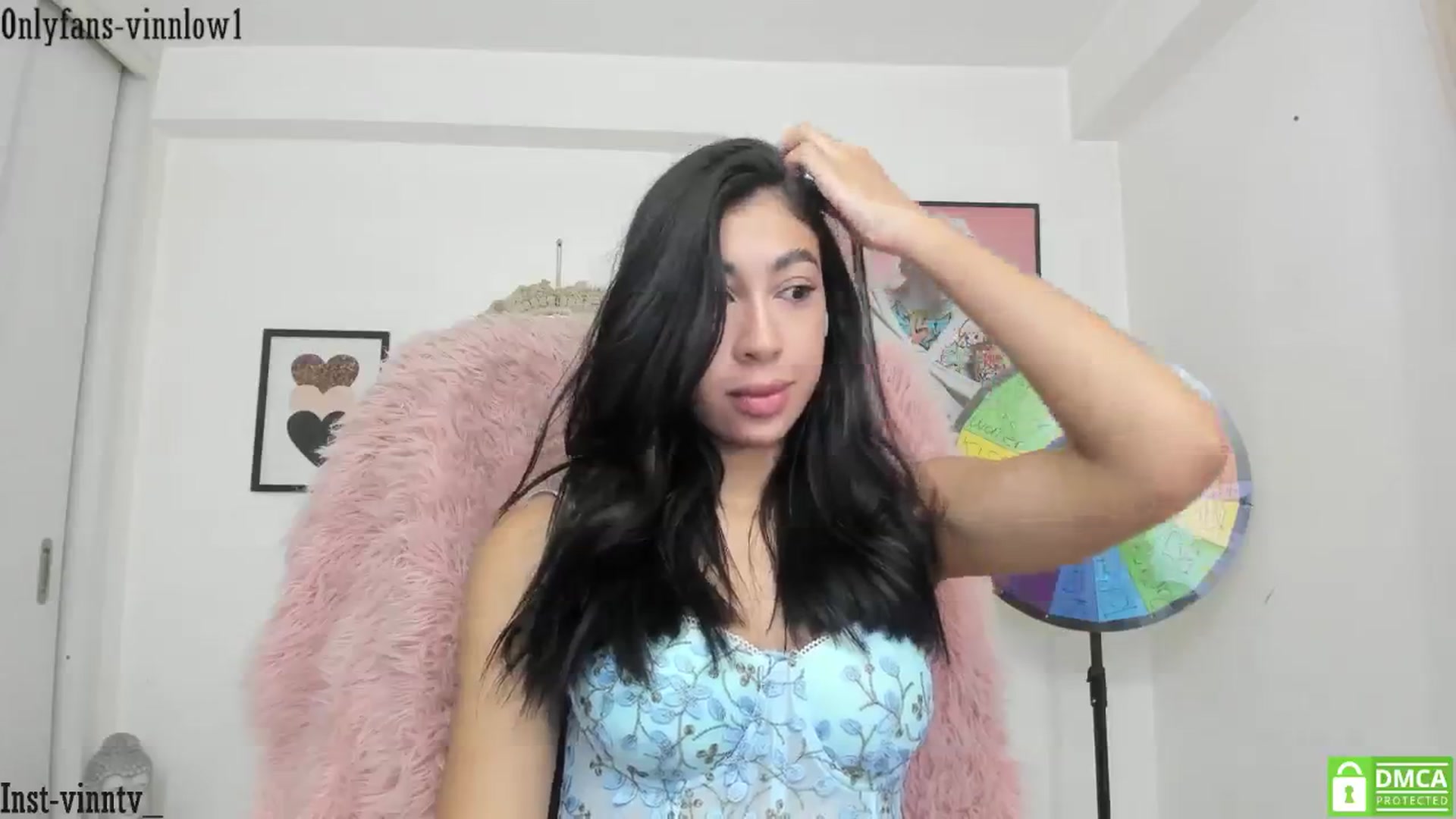 Gallery image thumbnail from Vinnlow's myfreecams stream on, 04/02/2025, 23:12 image 15 of 20