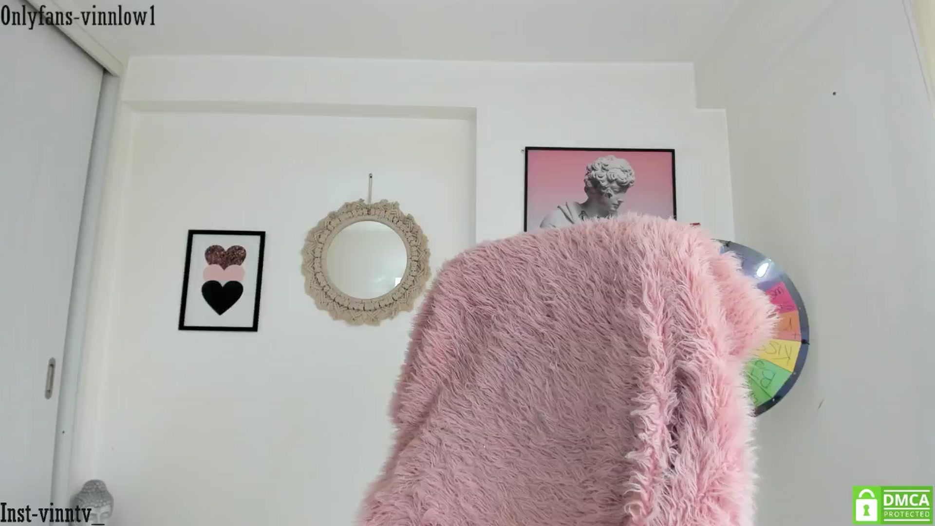 Gallery image thumbnail from Vinnlow's myfreecams stream on, 04/03/2025, 15:43 image 7 of 20